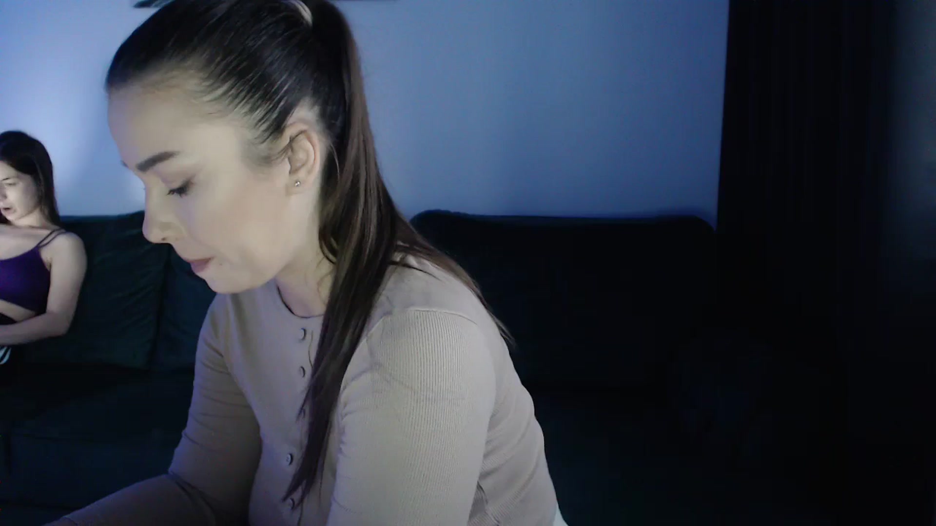 Gallery image thumbnail from Milkshake91's myfreecams stream on, 10/21/2023, 15:38 image 1 of 20