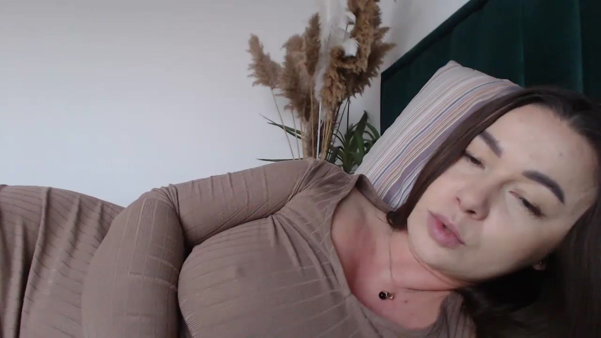 Gallery image thumbnail from Milkshake91's myfreecams stream on, 02/22/2024, 15:47 image 12 of 20