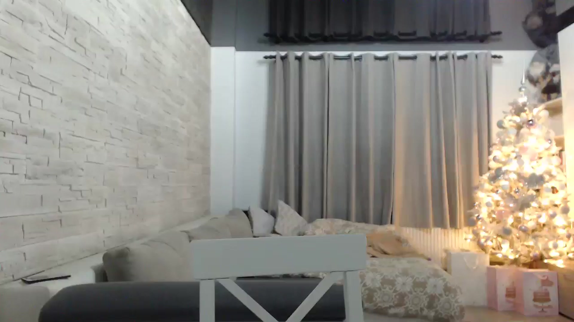 Gallery image thumbnail from Milkshake91's myfreecams stream on, 12/23/2024, 16:16 image 6 of 20
