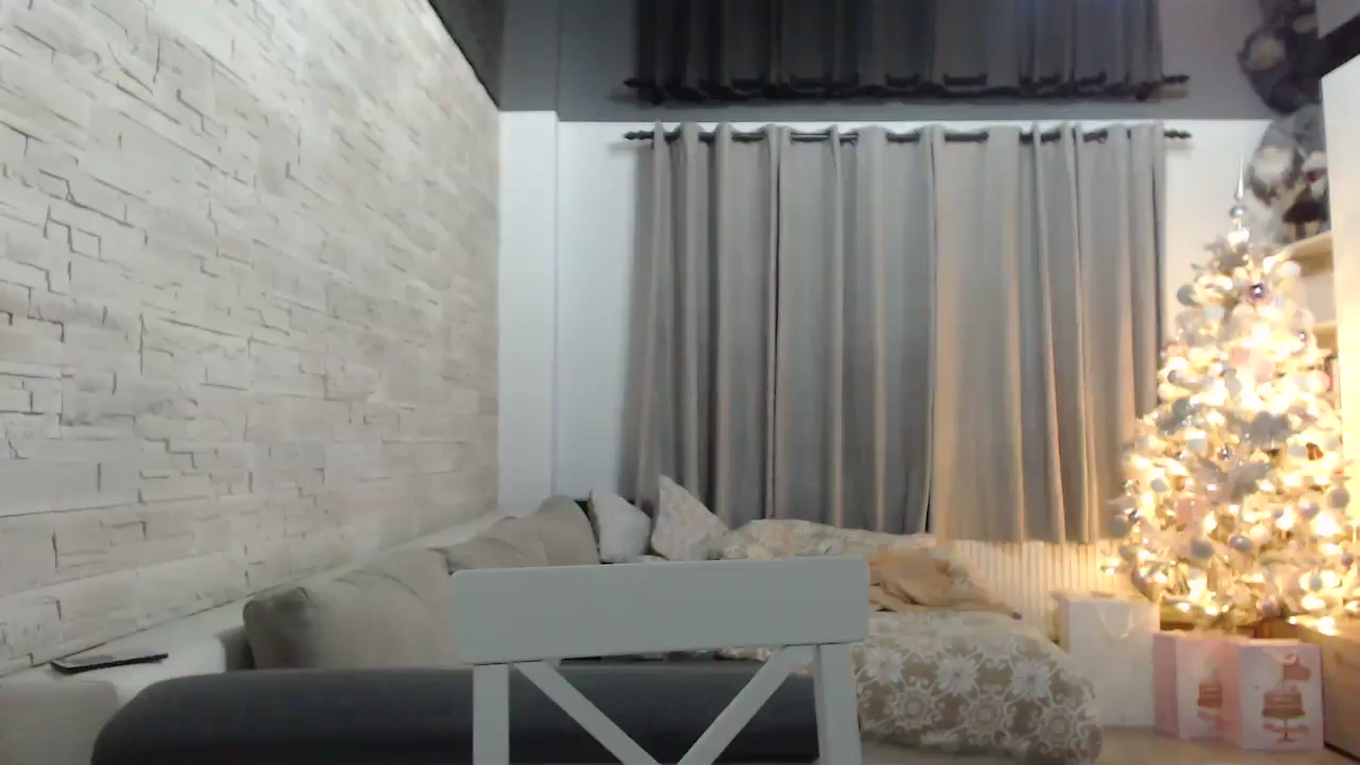 Gallery image thumbnail from Milkshake91's myfreecams stream on, 12/23/2024, 16:16 image 11 of 20
