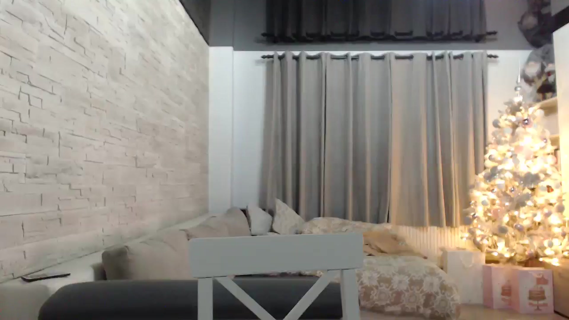 Gallery image thumbnail from Milkshake91's myfreecams stream on, 12/23/2024, 16:16 image 15 of 20