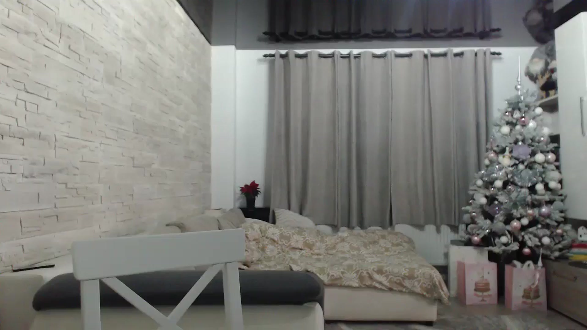 Gallery image thumbnail from Milkshake91's myfreecams stream on, 12/30/2024, 15:11 image 8 of 20