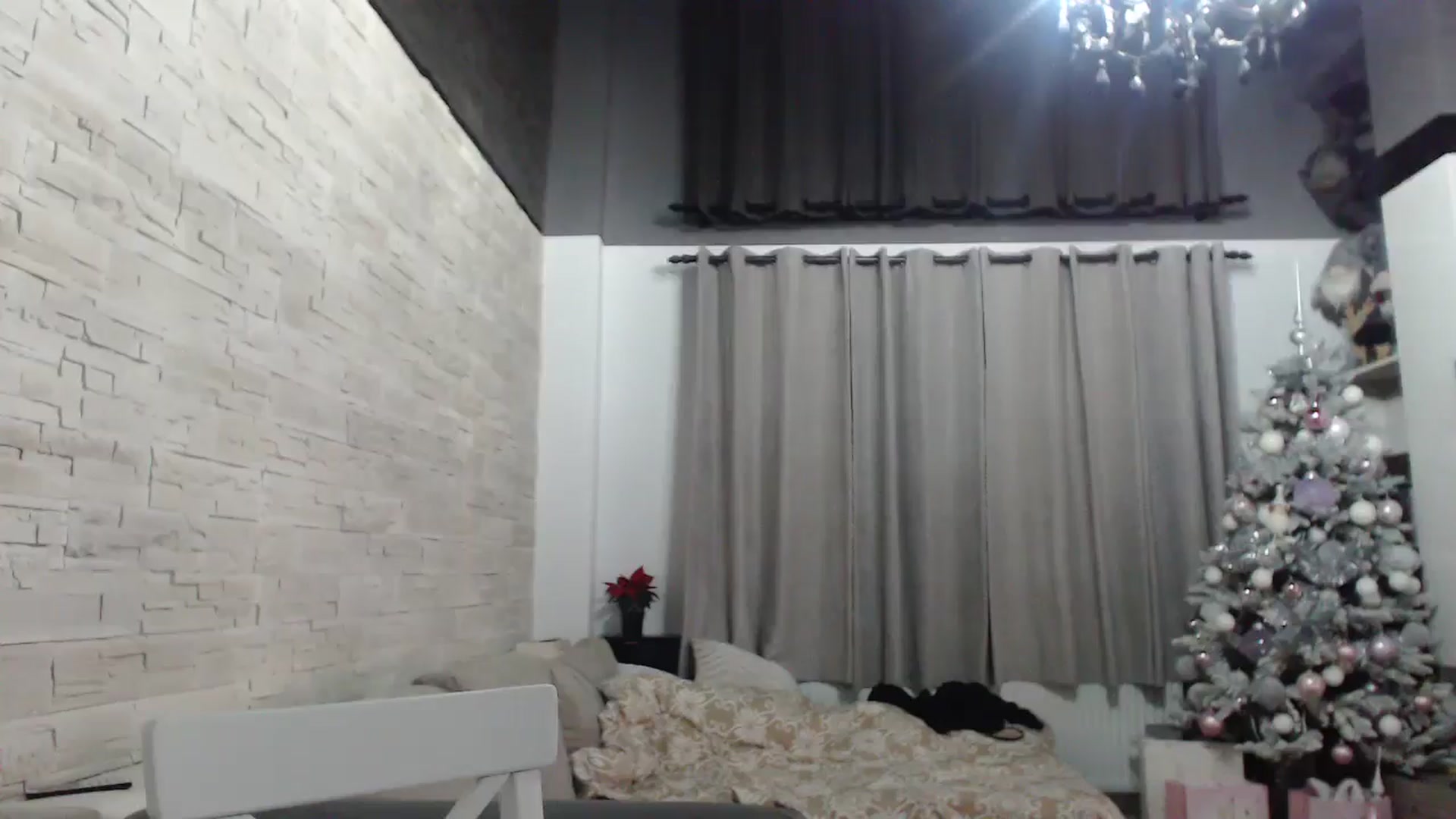 Gallery image thumbnail from Milkshake91's myfreecams stream on, 12/30/2024, 16:12 image 15 of 20