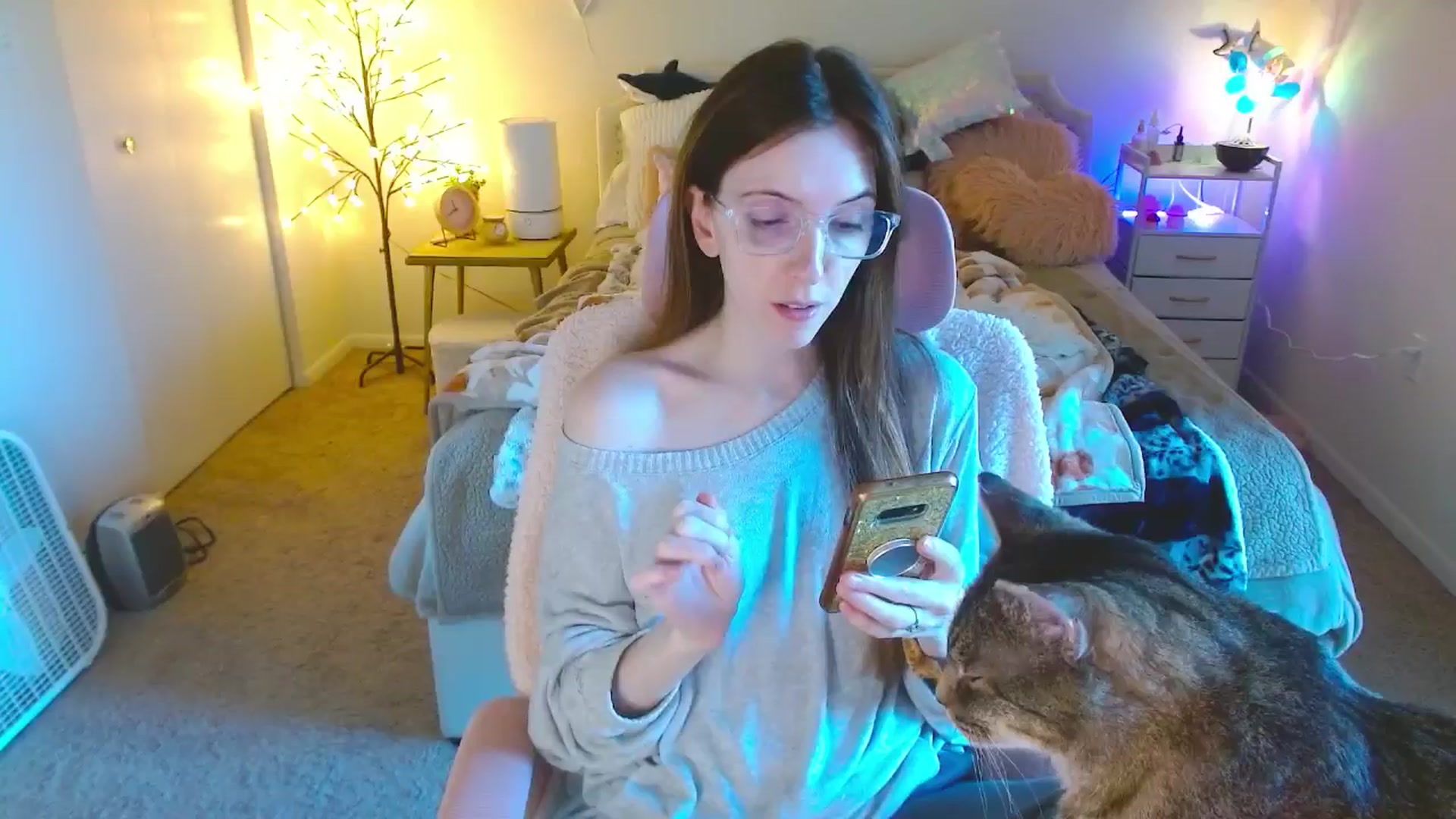 Gallery image thumbnail from Milky_Mae's myfreecams stream on, 10/19/2024, 16:59 image 5 of 20