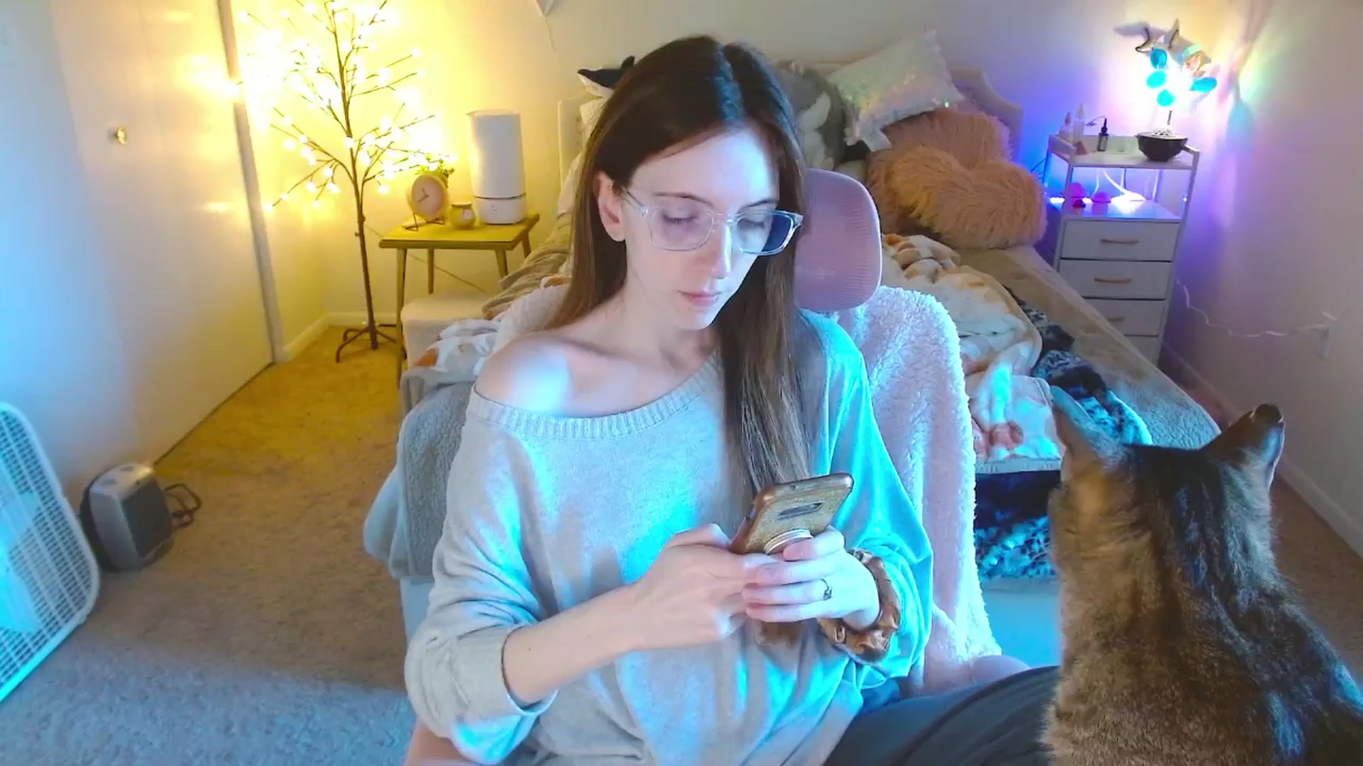 Gallery image thumbnail from Milky_Mae's myfreecams stream on, 10/19/2024, 16:59 image 4 of 20