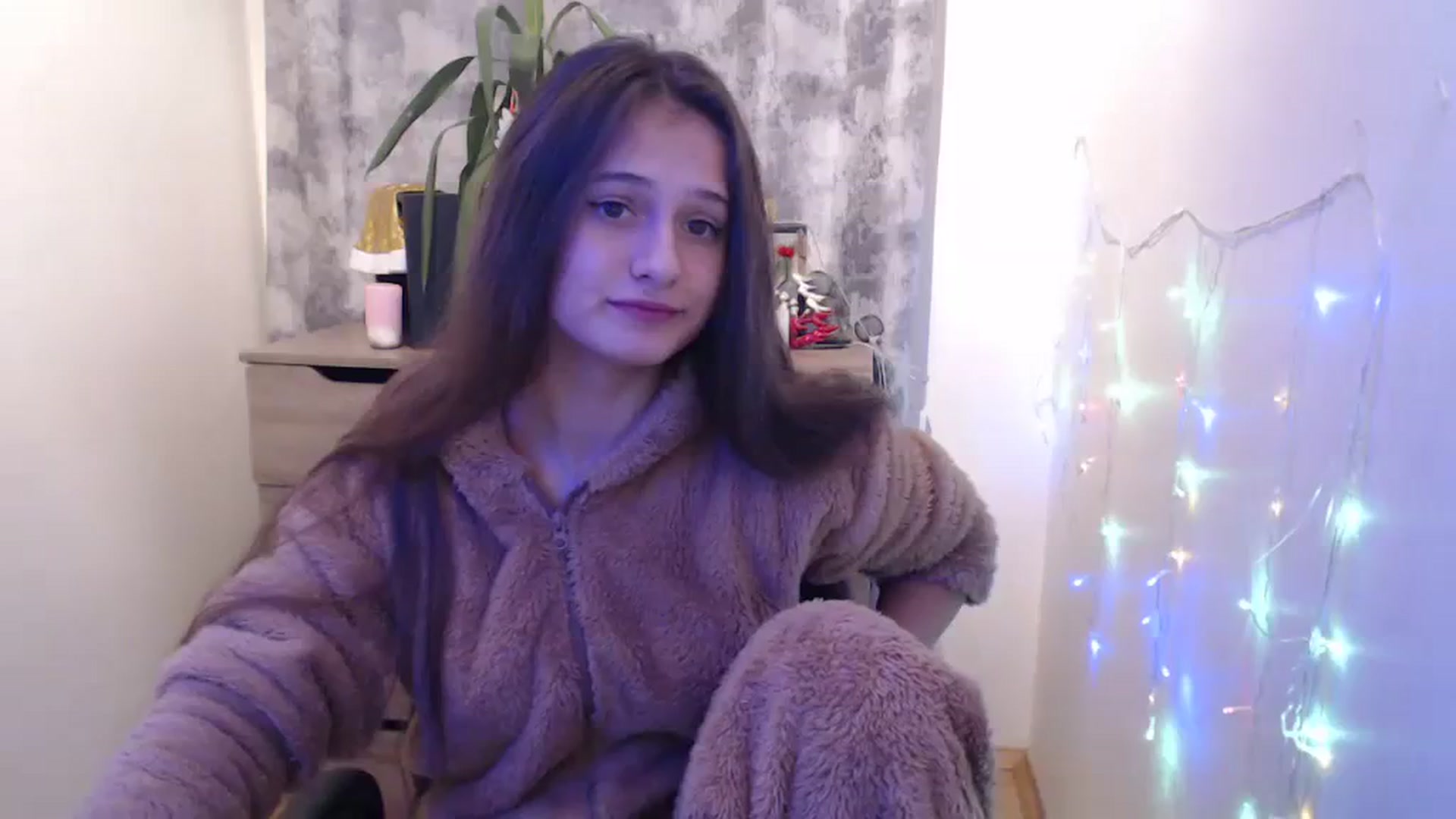 Gallery image thumbnail from Milky_bunny_'s myfreecams stream on, 12/25/2023, 18:57 image 1 of 20