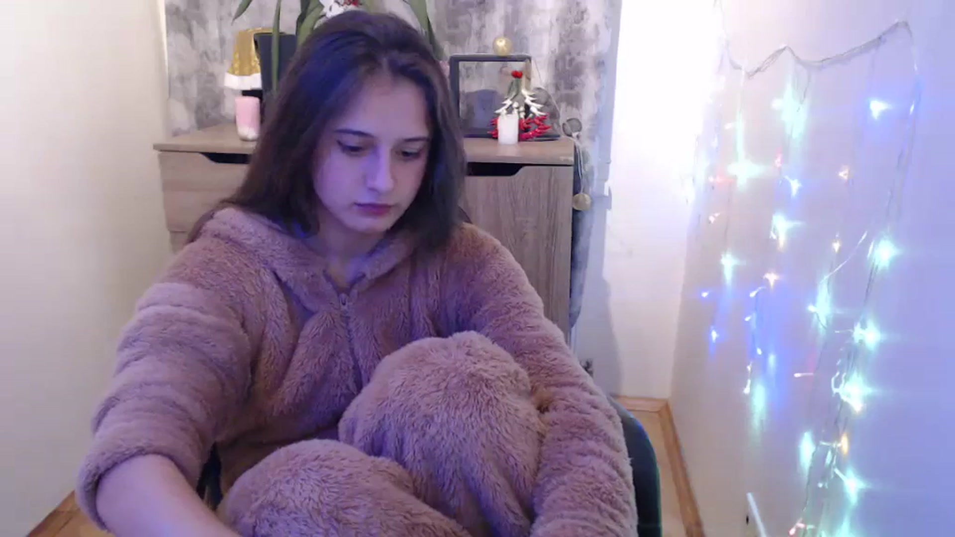 Gallery image thumbnail from Milky_bunny_'s myfreecams stream on, 12/25/2023, 18:57 image 17 of 20