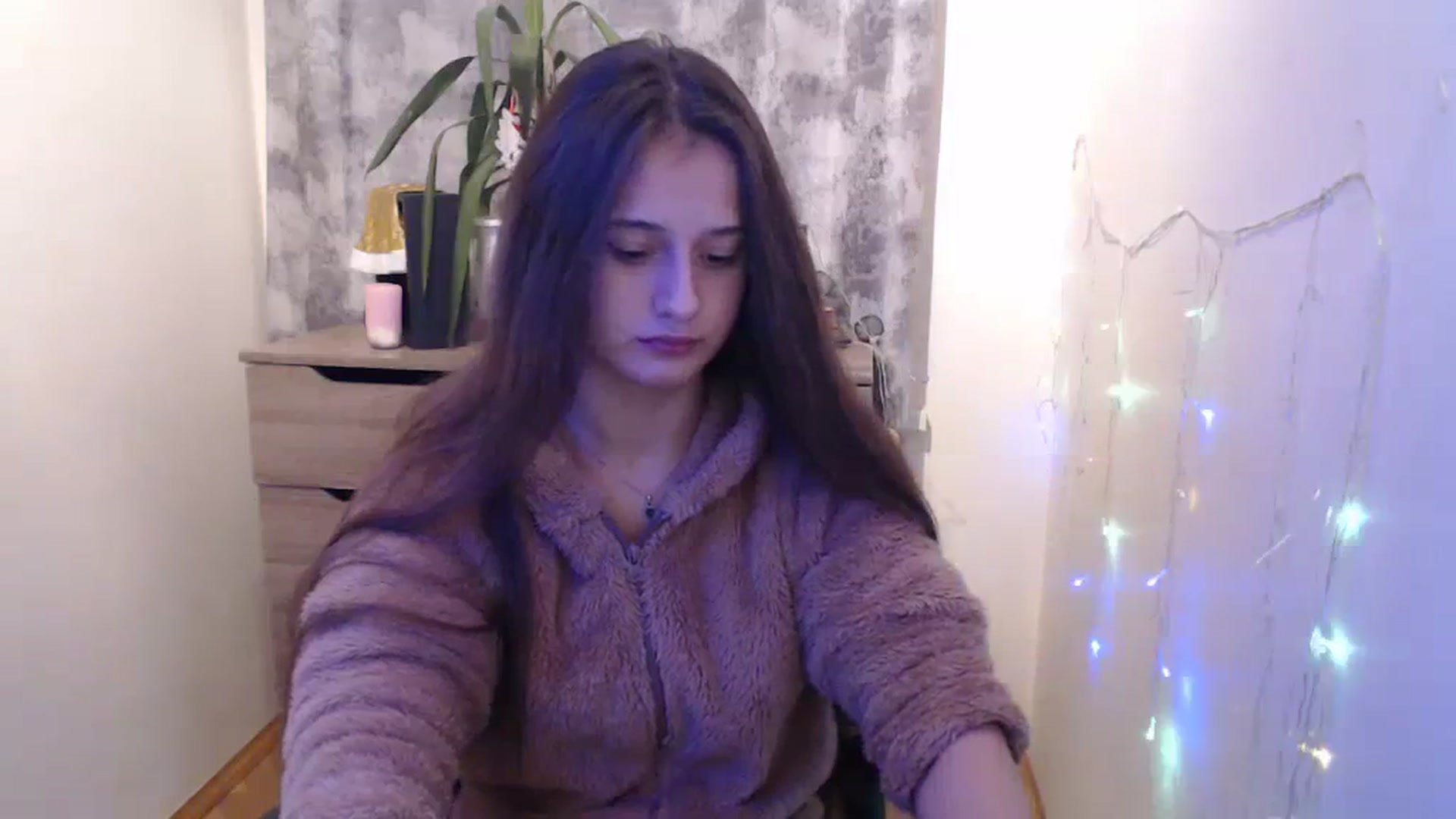 Gallery image thumbnail from Milky_bunny_'s myfreecams stream on, 12/25/2023, 18:57 image 3 of 20