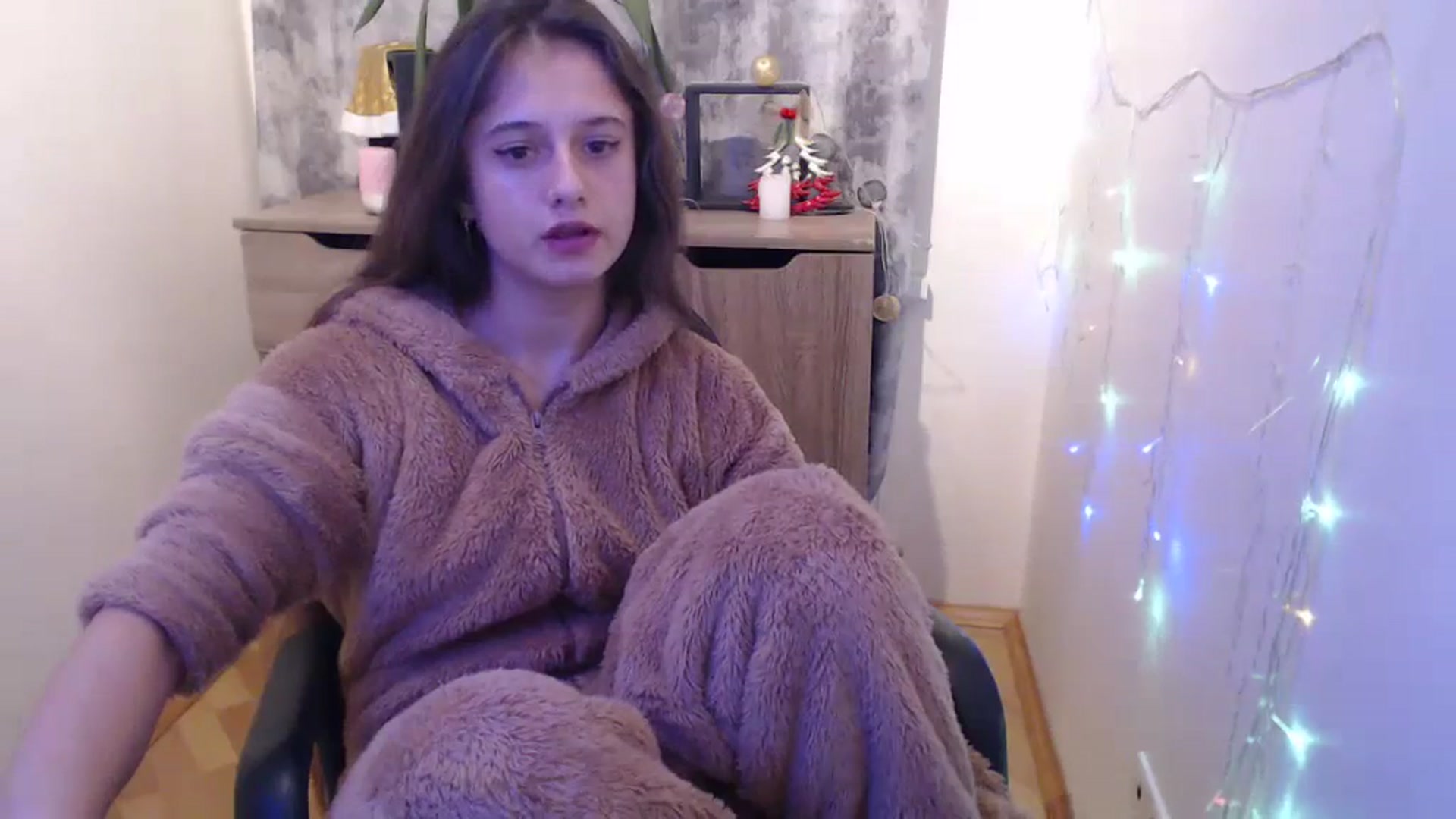 Gallery image thumbnail from Milky_bunny_'s myfreecams stream on, 12/25/2023, 18:57 image 16 of 20