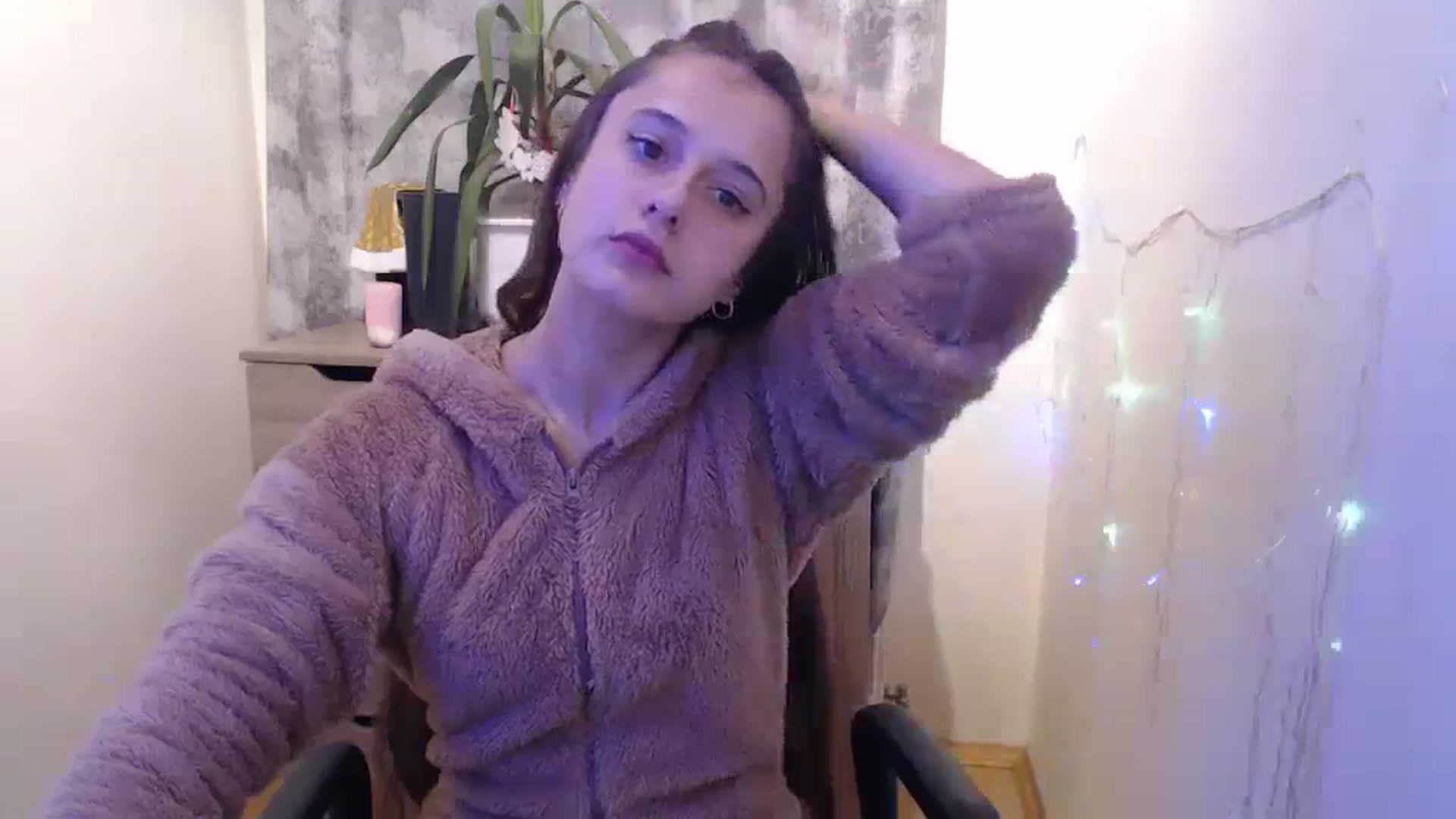 Gallery image thumbnail from Milky_bunny_'s myfreecams stream on, 12/25/2023, 18:57 image 14 of 20