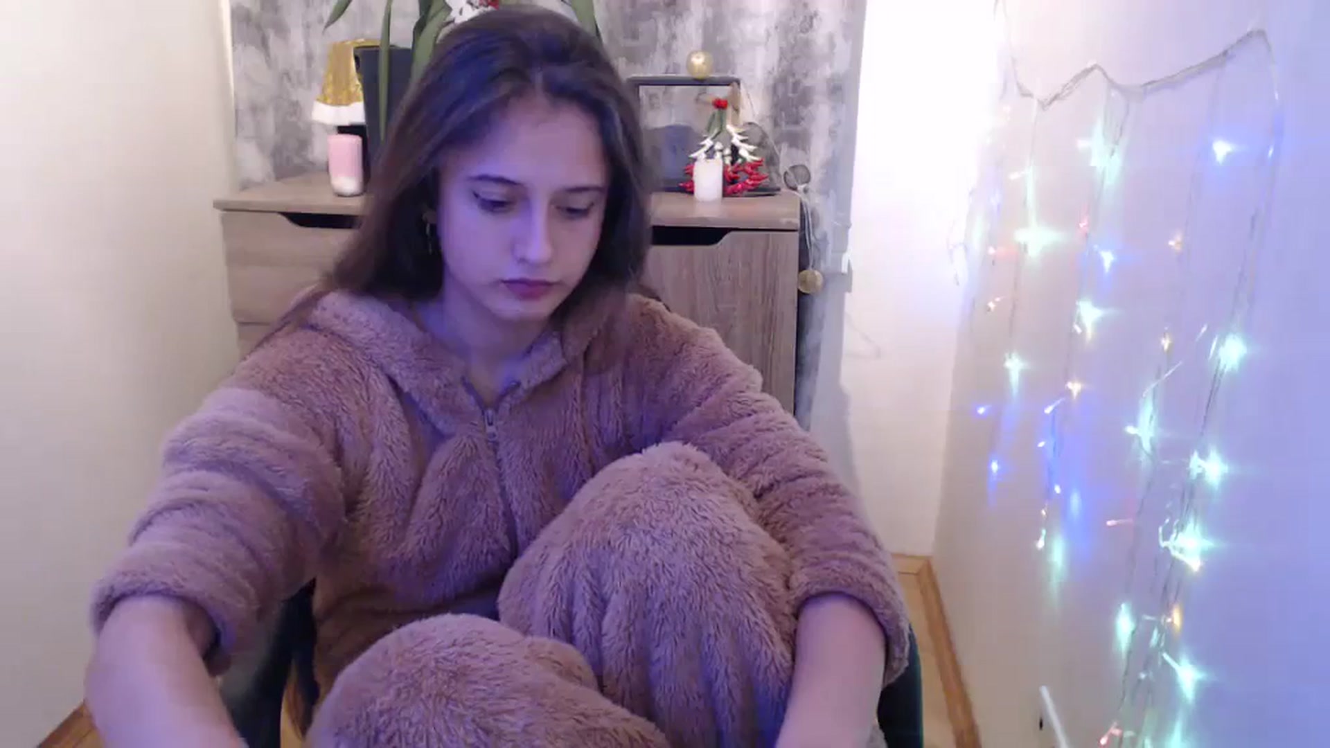 Gallery image thumbnail from Milky_bunny_'s myfreecams stream on, 12/25/2023, 18:57 image 15 of 20