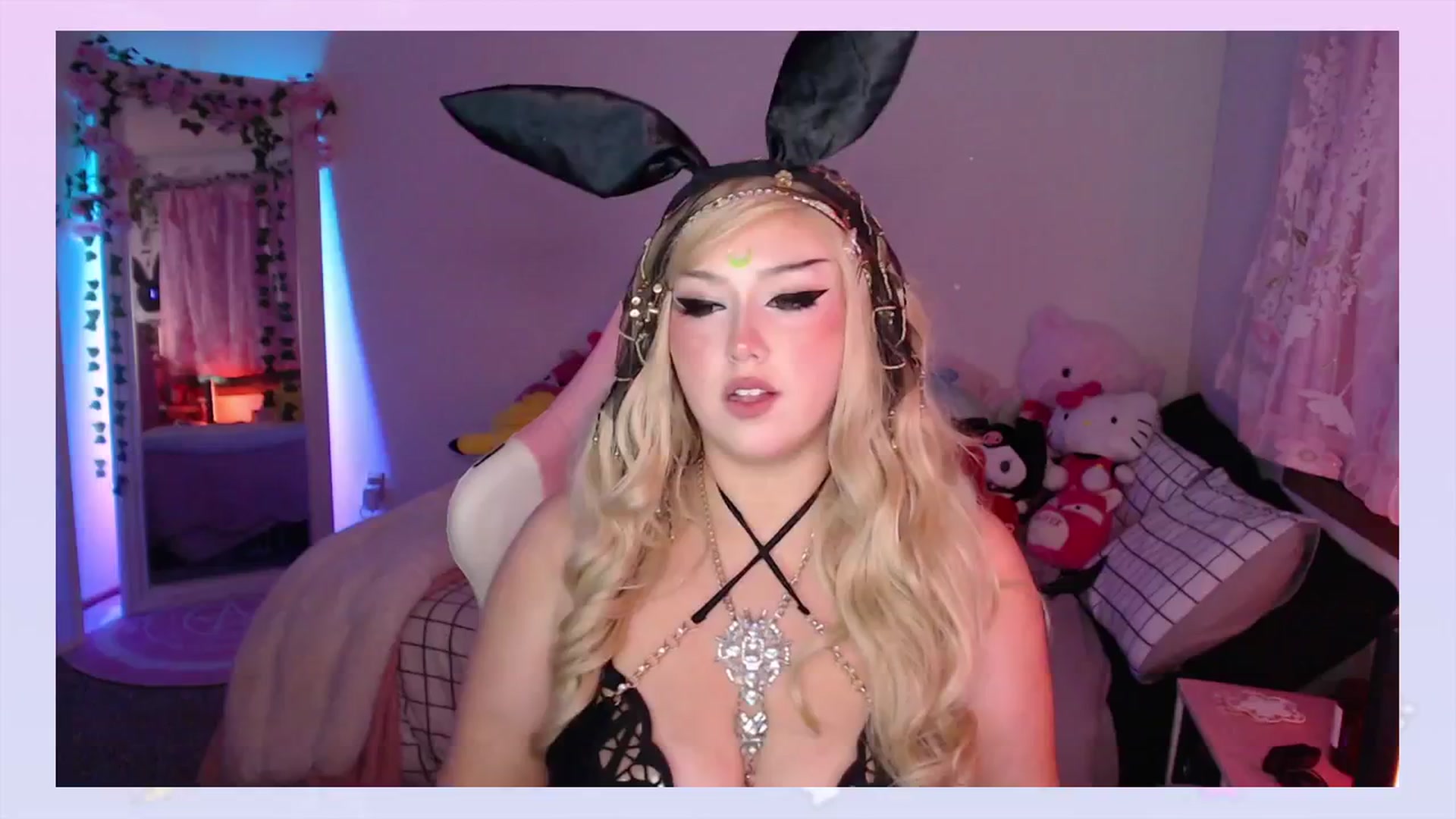 Gallery image thumbnail from MilkyyyBunny's myfreecams stream on, 03/22/2025, 11:13 image 10 of 20