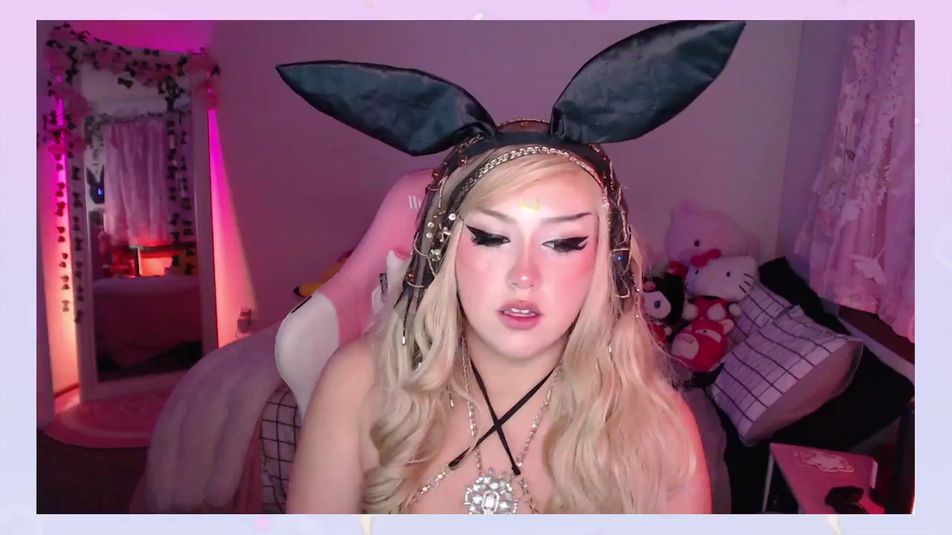 Gallery image thumbnail from MilkyyyBunny's myfreecams stream on, 03/22/2025, 11:13 image 20 of 20