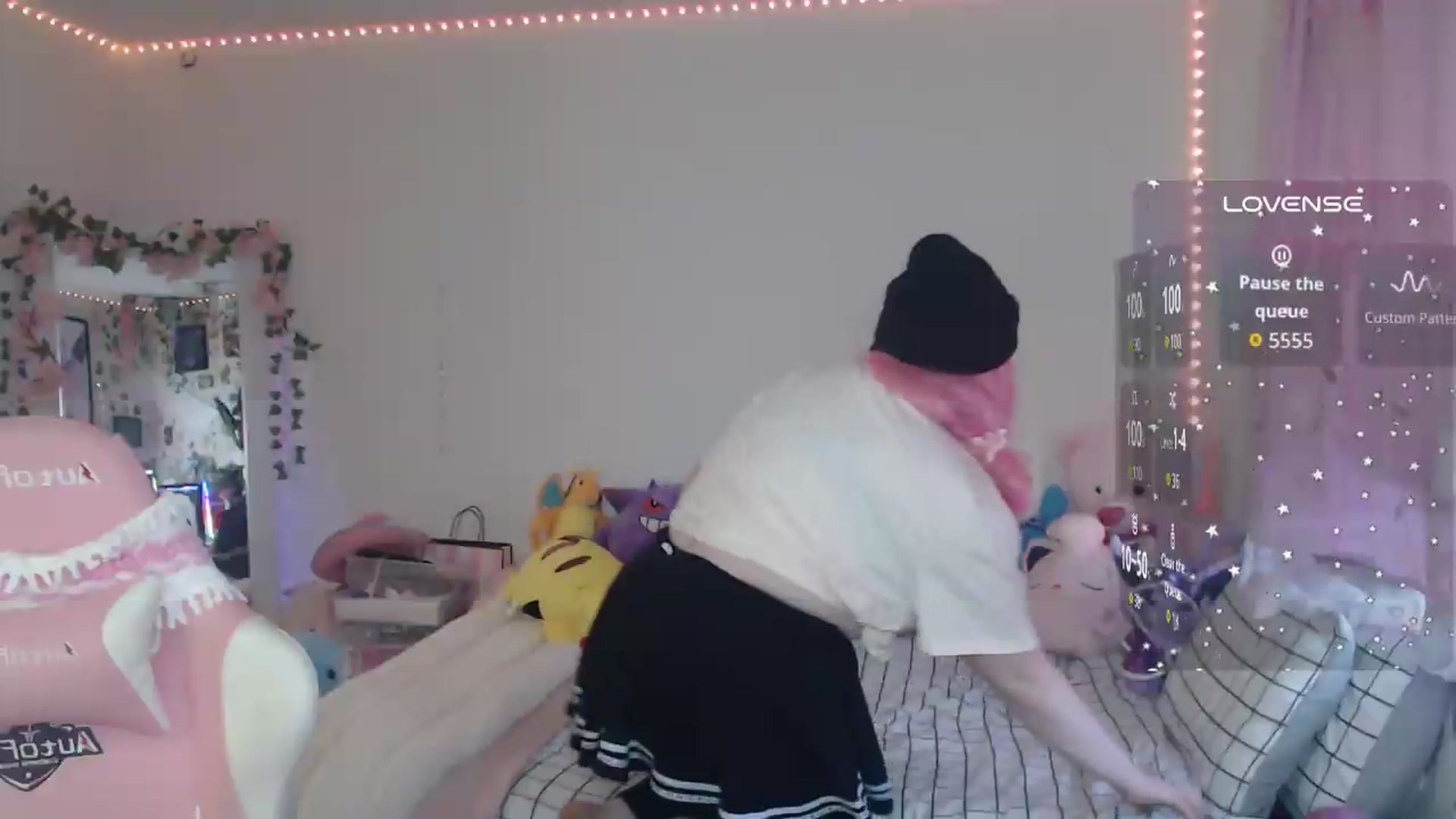 Gallery image thumbnail from MilkyyyBunny's myfreecams stream on, 05/13/2026, 02:01 image 12 of 20