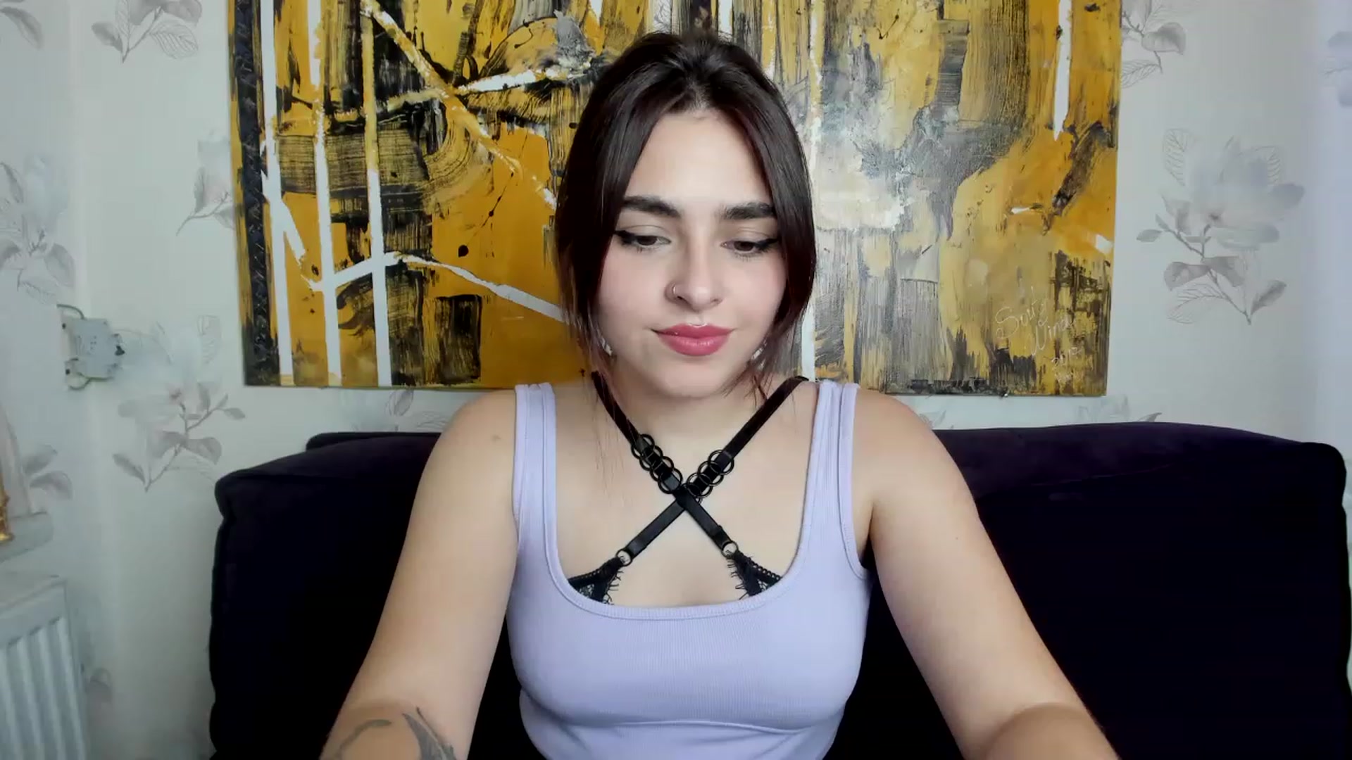 Gallery image thumbnail from MillaGold's myfreecams stream on, 12/08/2022, 13:51 image 14 of 20