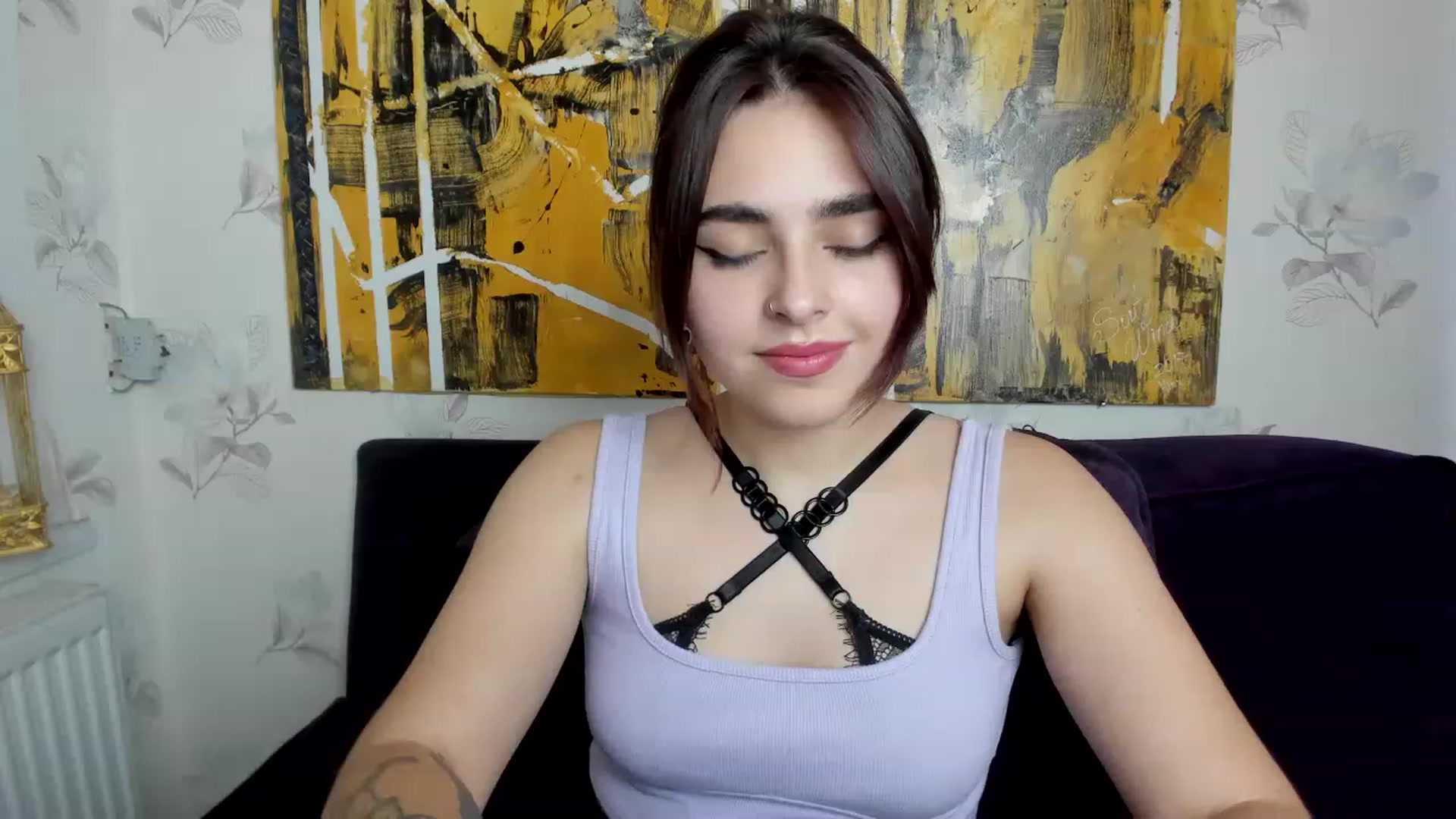 Gallery image thumbnail from MillaGold's myfreecams stream on, 12/08/2022, 16:49 image 19 of 20