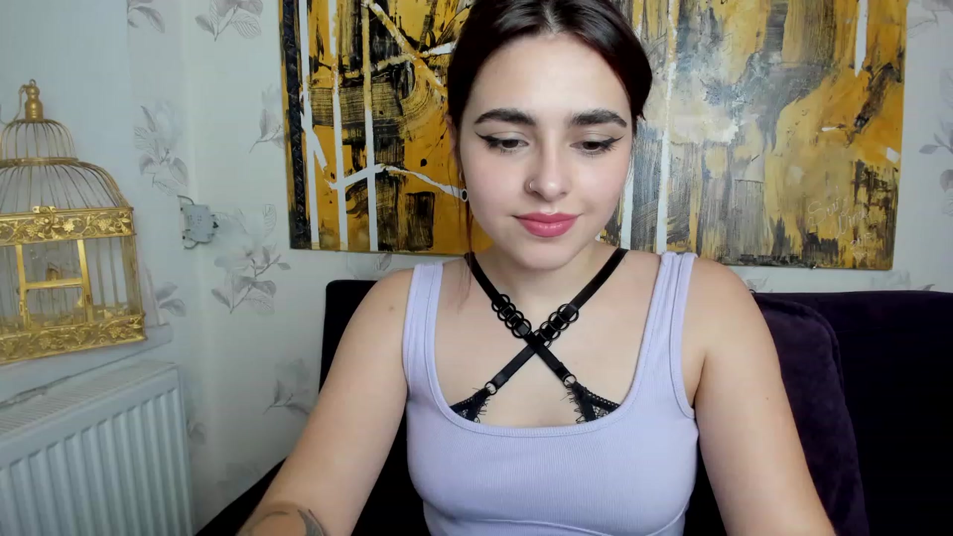 Gallery image thumbnail from MillaGold's myfreecams stream on, 12/08/2022, 17:56 image 17 of 20