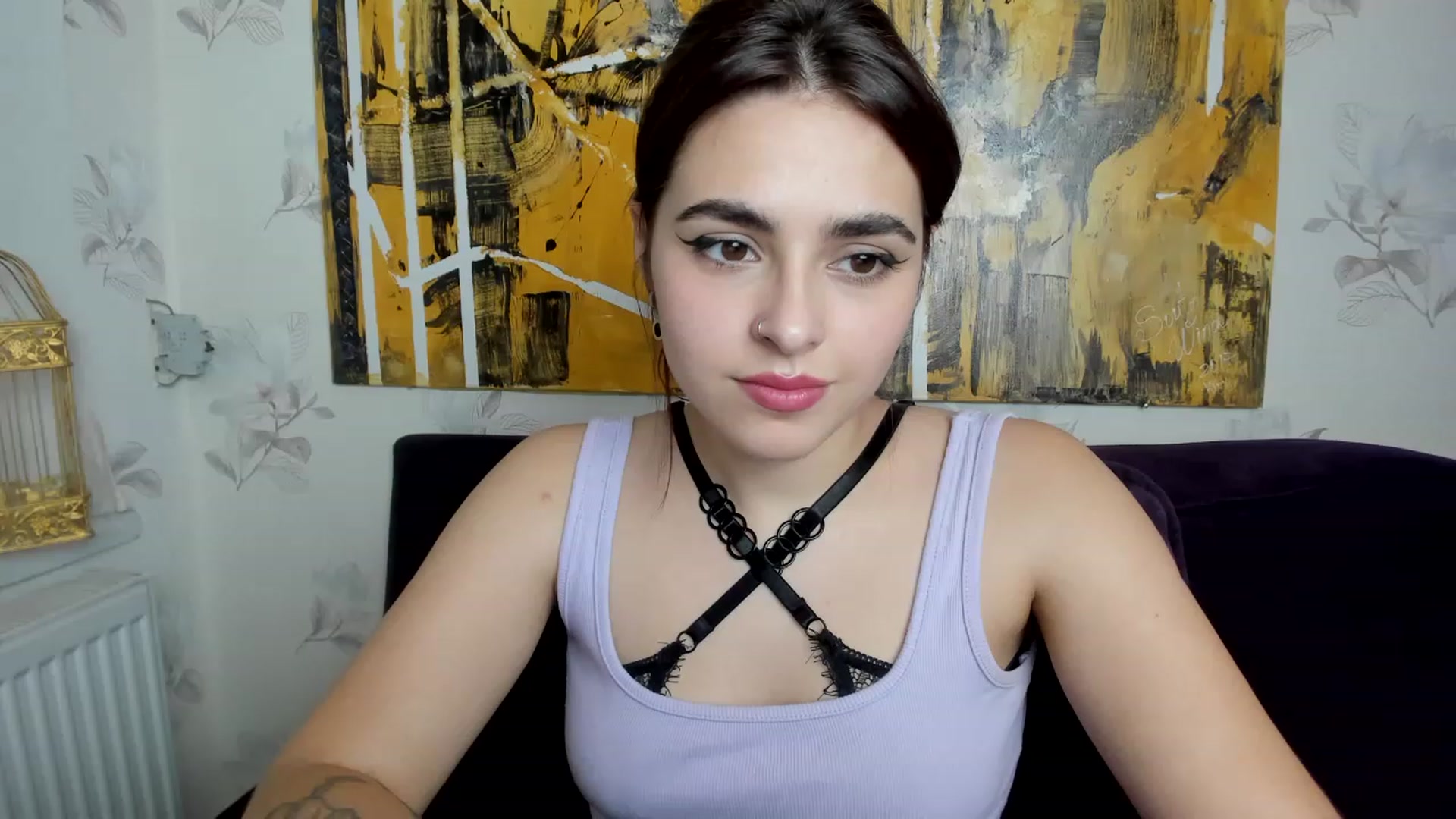 Gallery image thumbnail from MillaGold's myfreecams stream on, 12/08/2022, 17:56 image 2 of 20