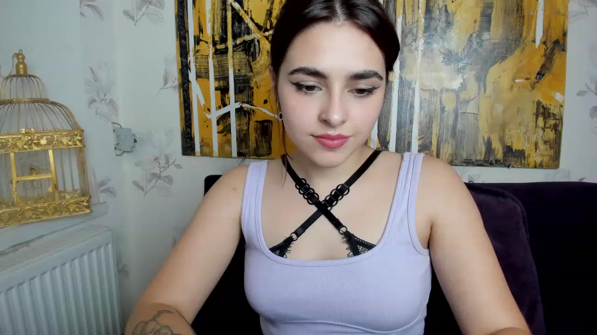 Gallery image thumbnail from MillaGold's myfreecams stream on, 12/08/2022, 17:56 image 7 of 20
