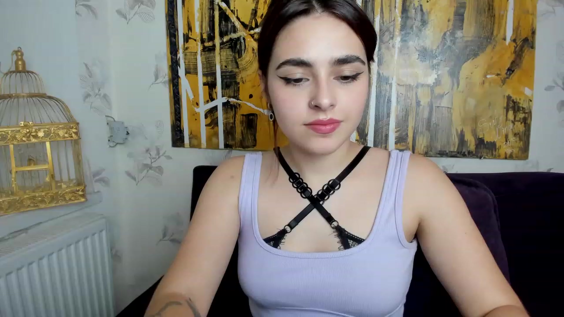 Gallery image thumbnail from MillaGold's myfreecams stream on, 12/08/2022, 17:56 image 13 of 20