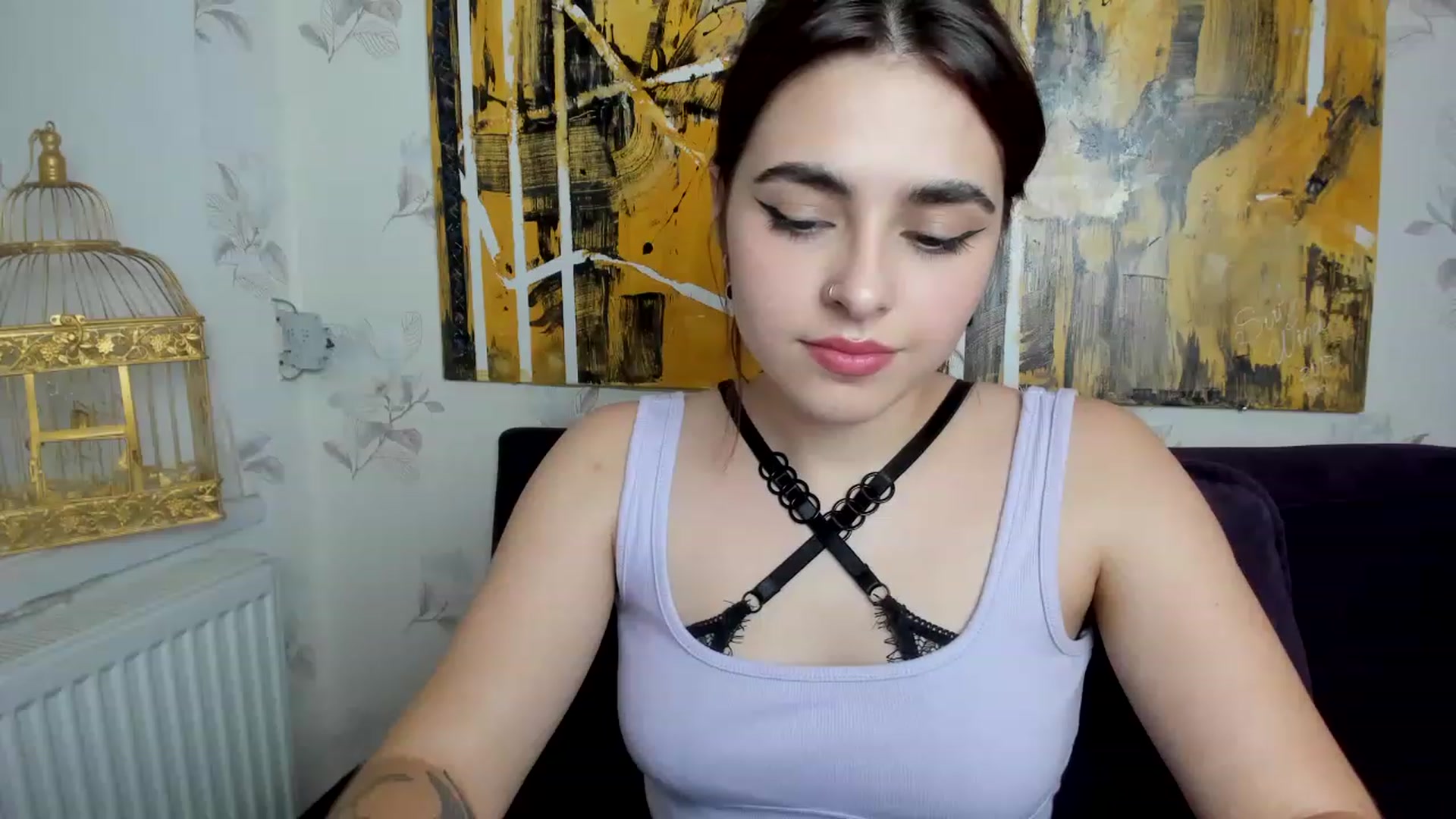 Gallery image thumbnail from MillaGold's myfreecams stream on, 12/08/2022, 17:56 image 10 of 20