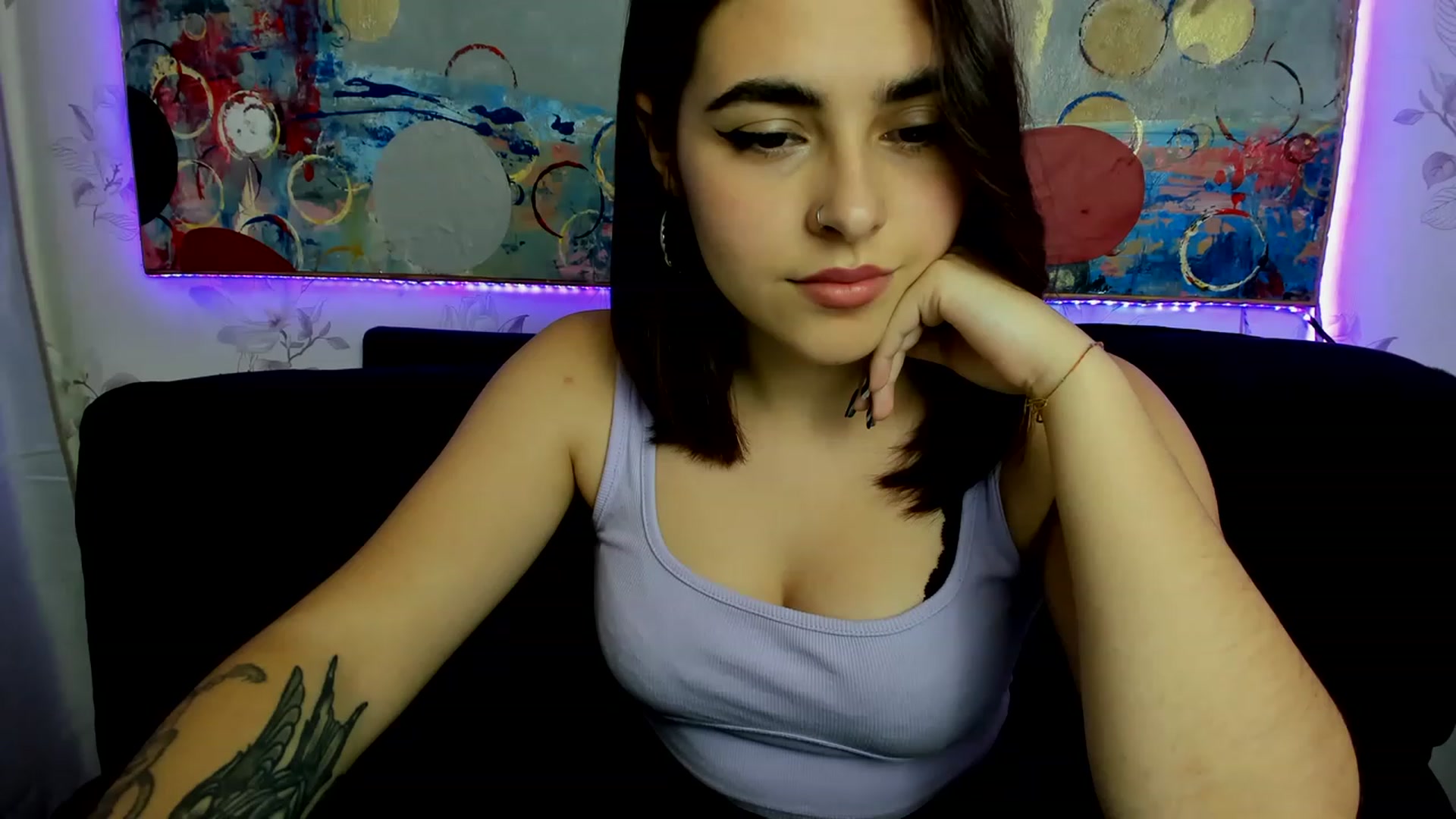 Gallery image thumbnail from MillaGold's myfreecams stream on, 12/09/2022, 17:43 image 8 of 20