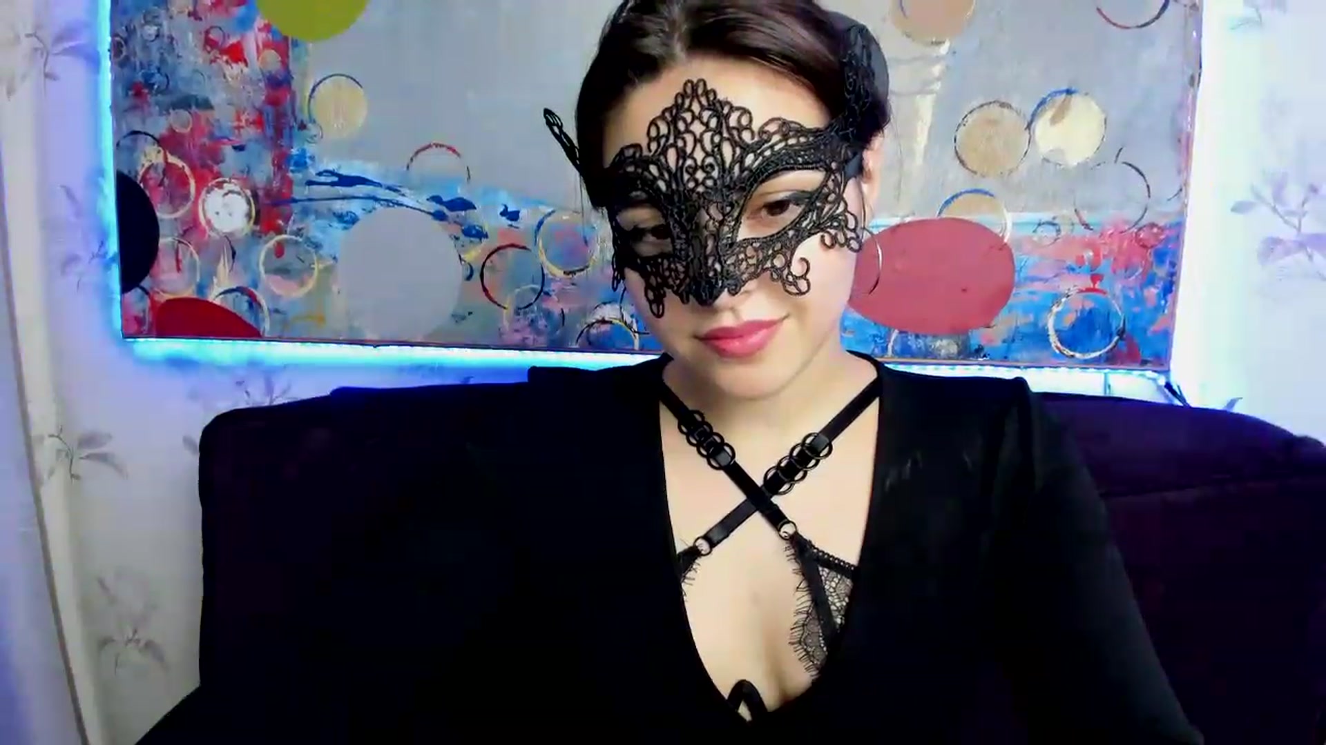 Gallery image thumbnail from MillaGold's myfreecams stream on, 12/10/2022, 17:05 image 17 of 20