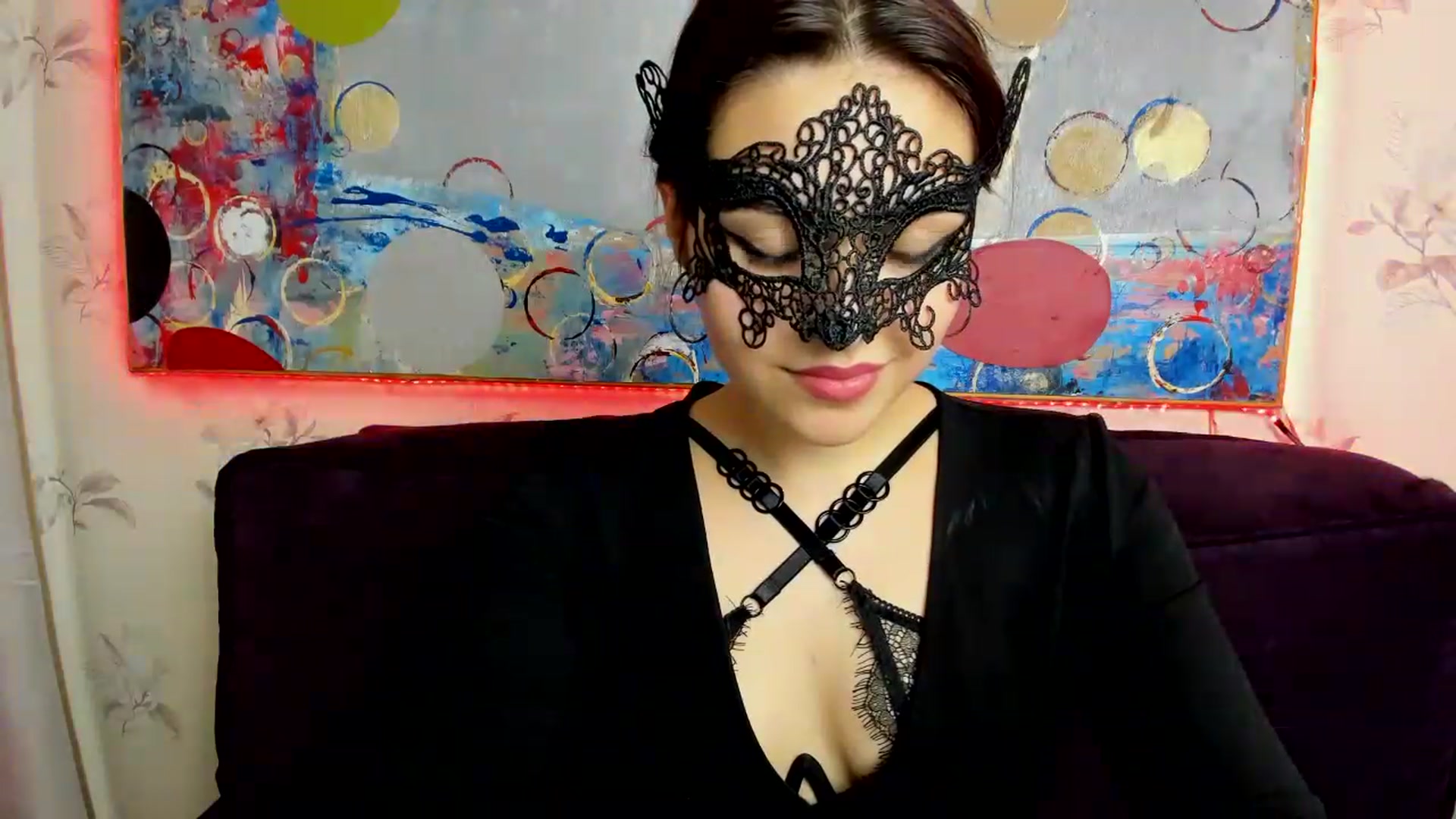 Gallery image thumbnail from MillaGold's myfreecams stream on, 12/10/2022, 17:05 image 8 of 20