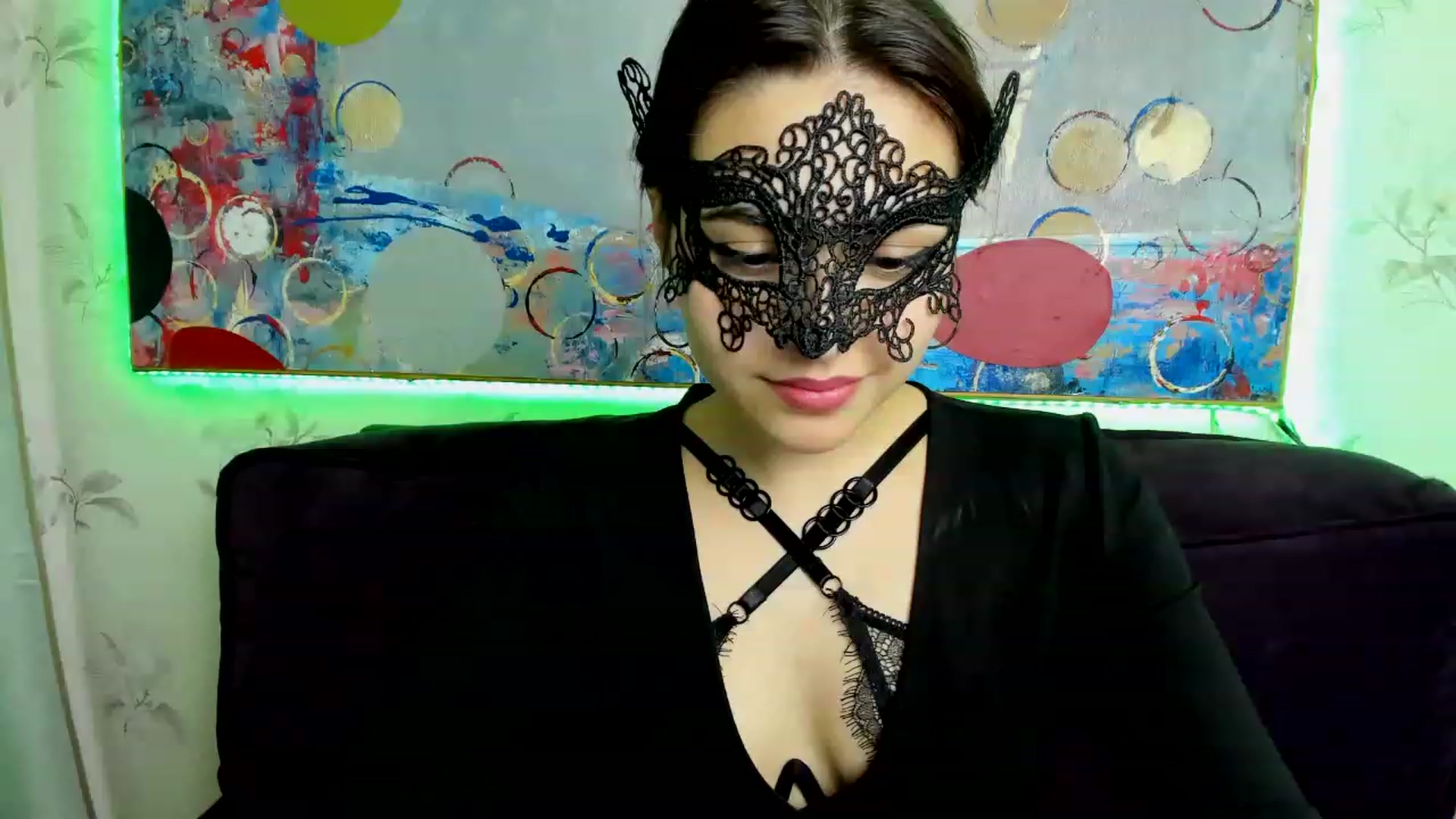 Gallery image thumbnail from MillaGold's myfreecams stream on, 12/10/2022, 17:05 image 11 of 20
