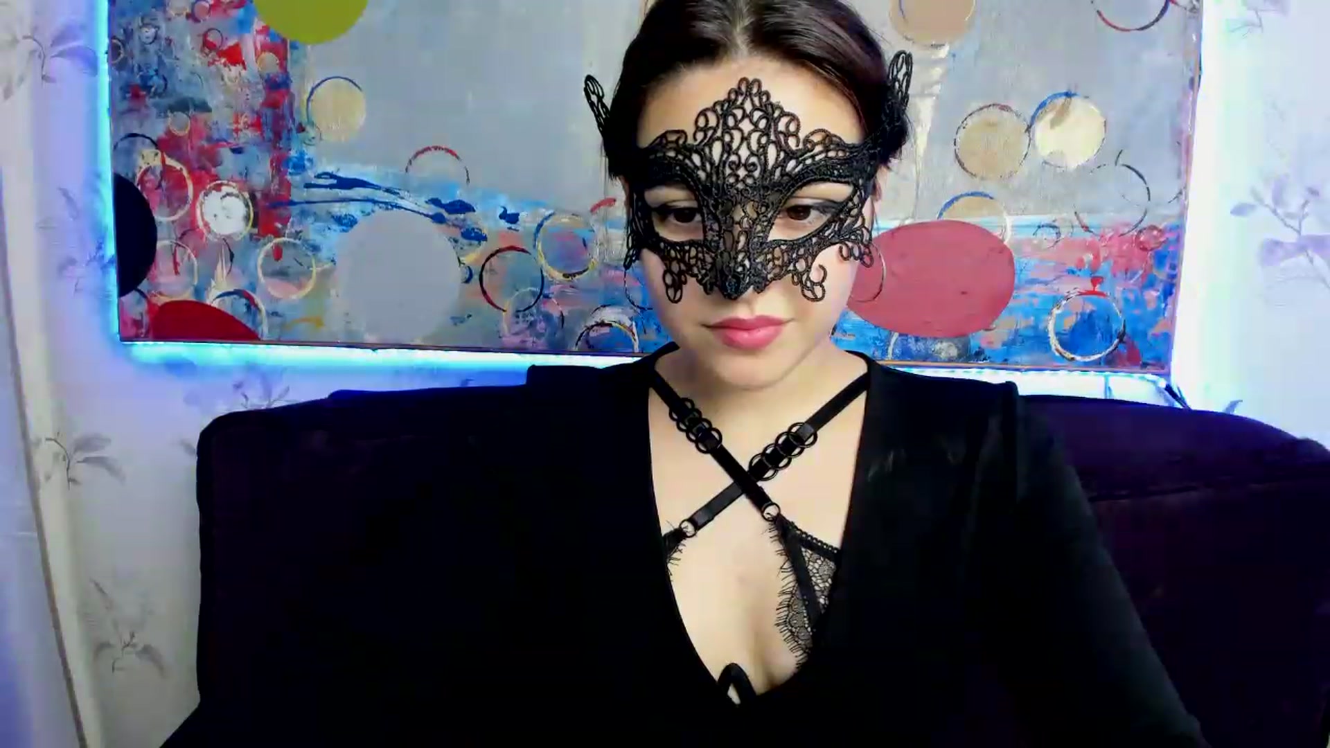 Gallery image thumbnail from MillaGold's myfreecams stream on, 12/10/2022, 17:05 image 10 of 20