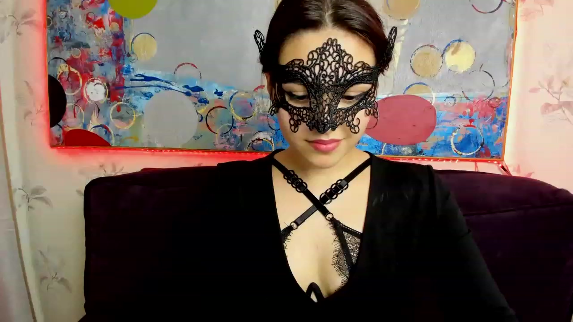Gallery image thumbnail from MillaGold's myfreecams stream on, 12/10/2022, 17:05 image 5 of 20