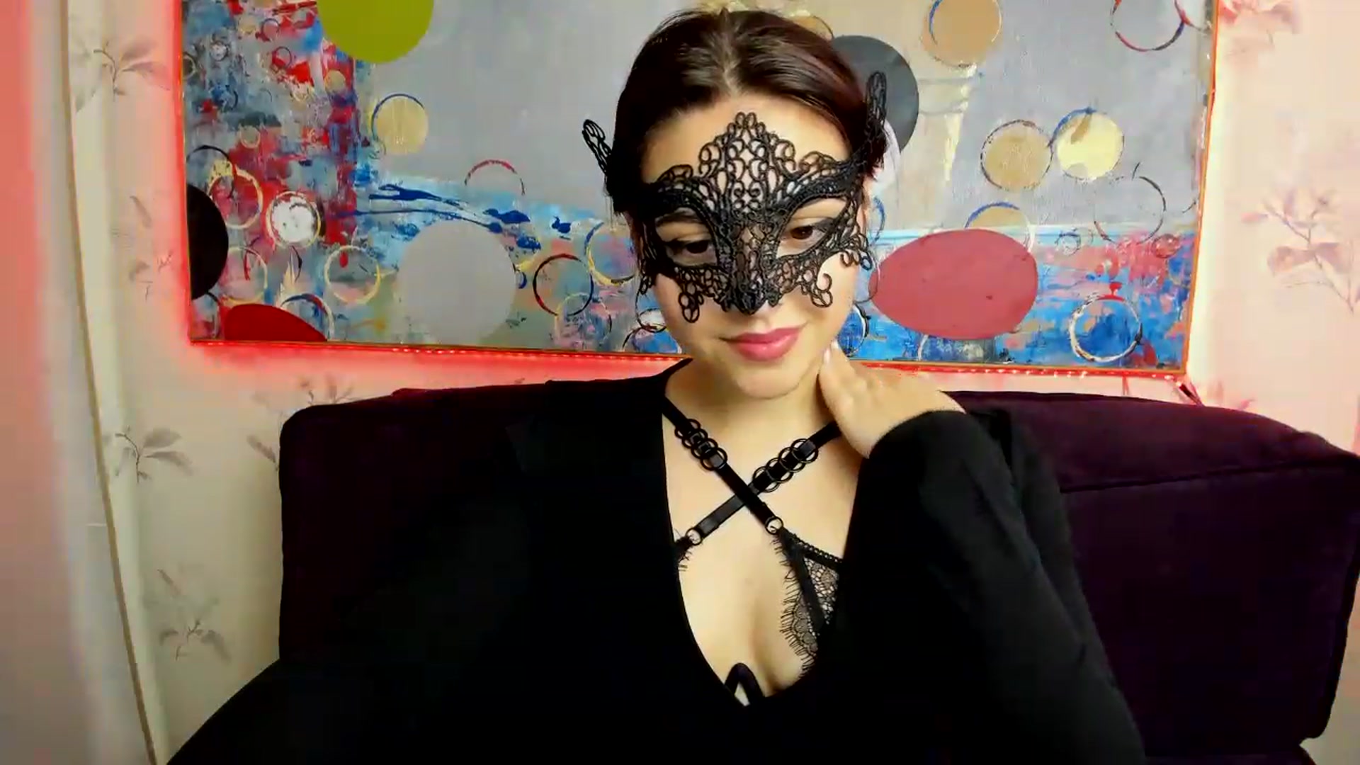 Gallery image thumbnail from MillaGold's myfreecams stream on, 12/10/2022, 17:05 image 19 of 20