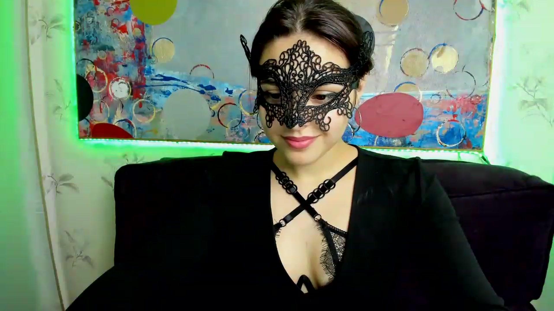 Gallery image thumbnail from MillaGold's myfreecams stream on, 12/10/2022, 17:05 image 18 of 20