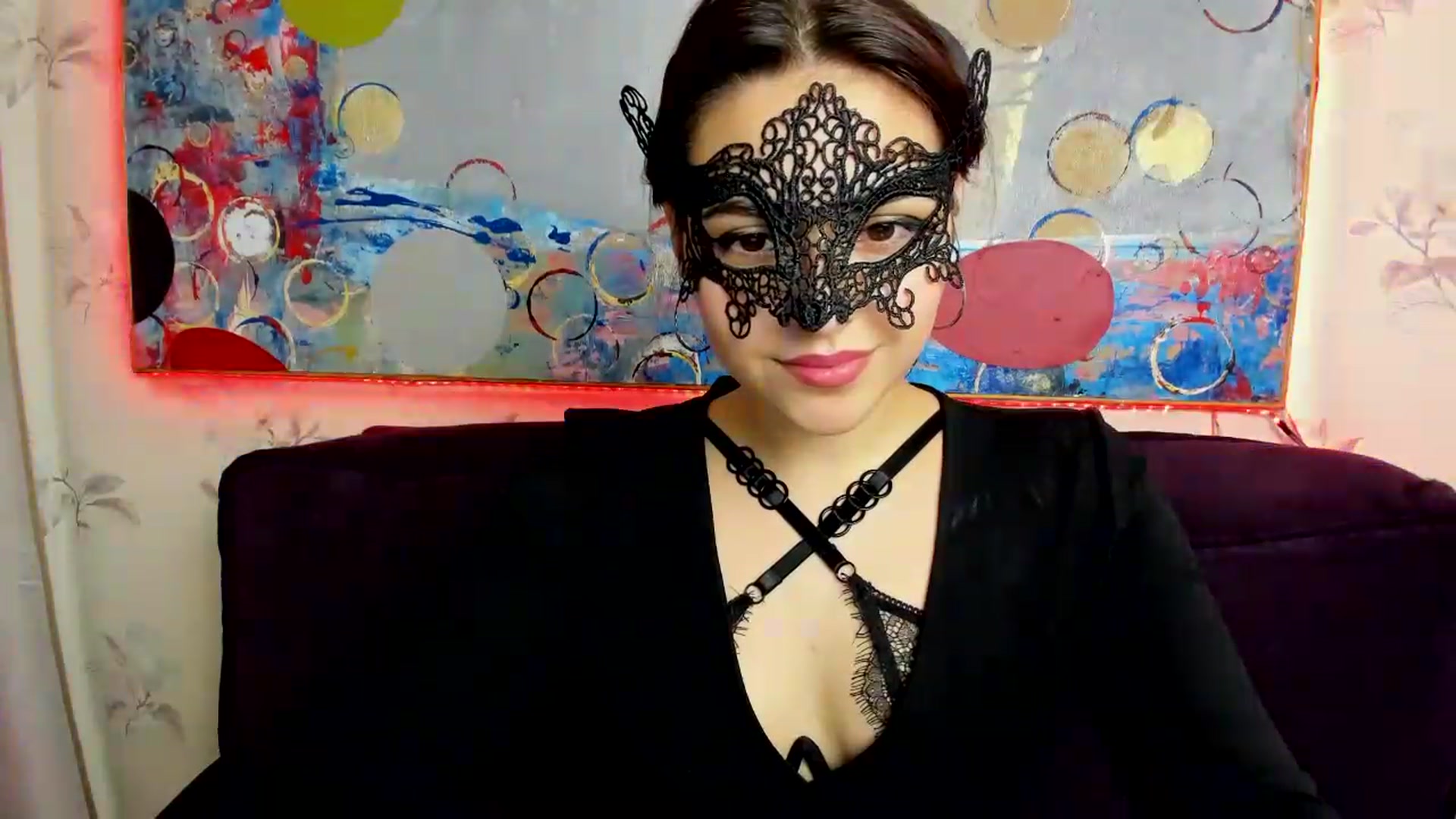 Gallery image thumbnail from MillaGold's myfreecams stream on, 12/10/2022, 17:05 image 16 of 20
