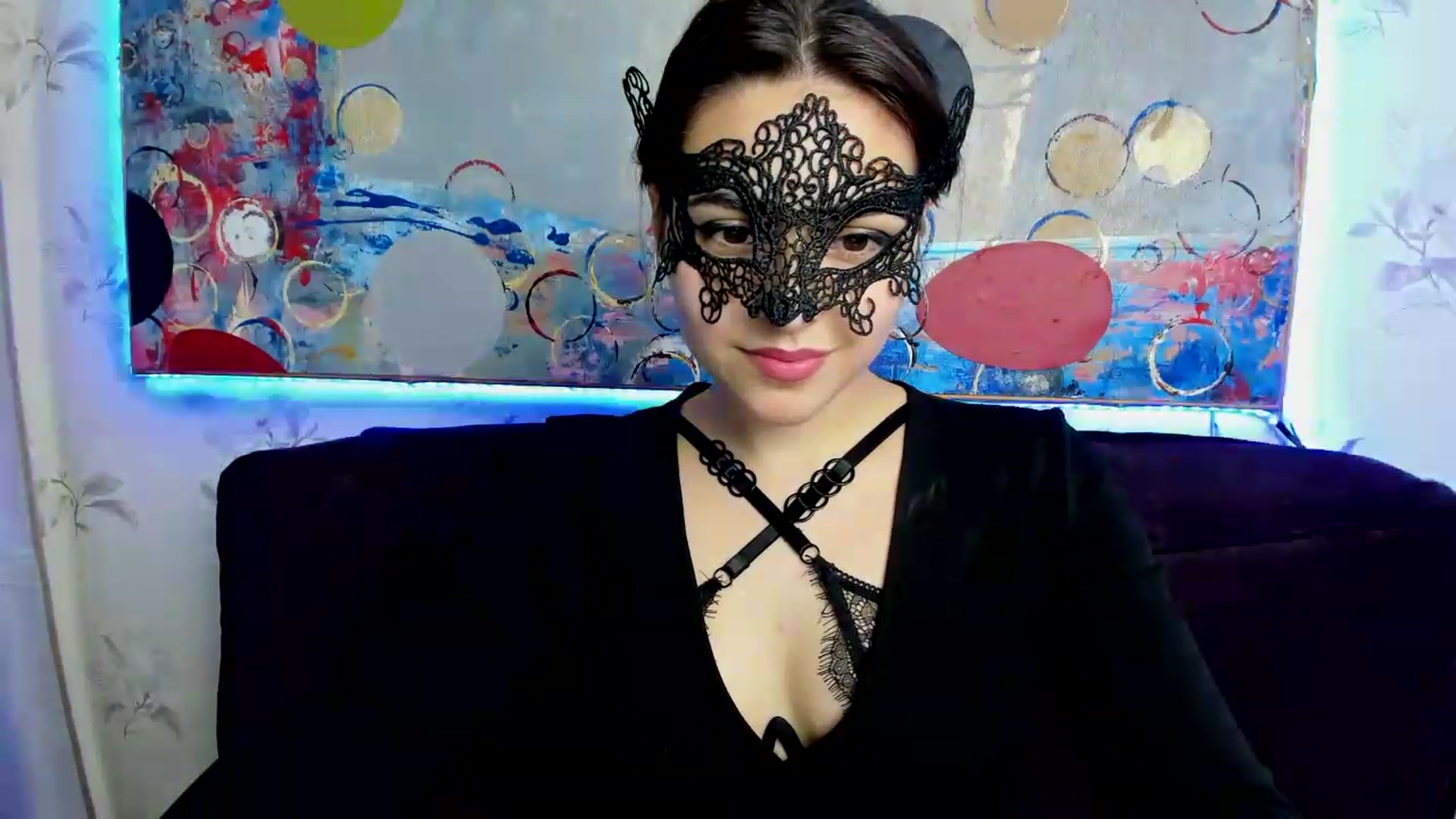 Gallery image thumbnail from MillaGold's myfreecams stream on, 12/10/2022, 17:05 image 14 of 20