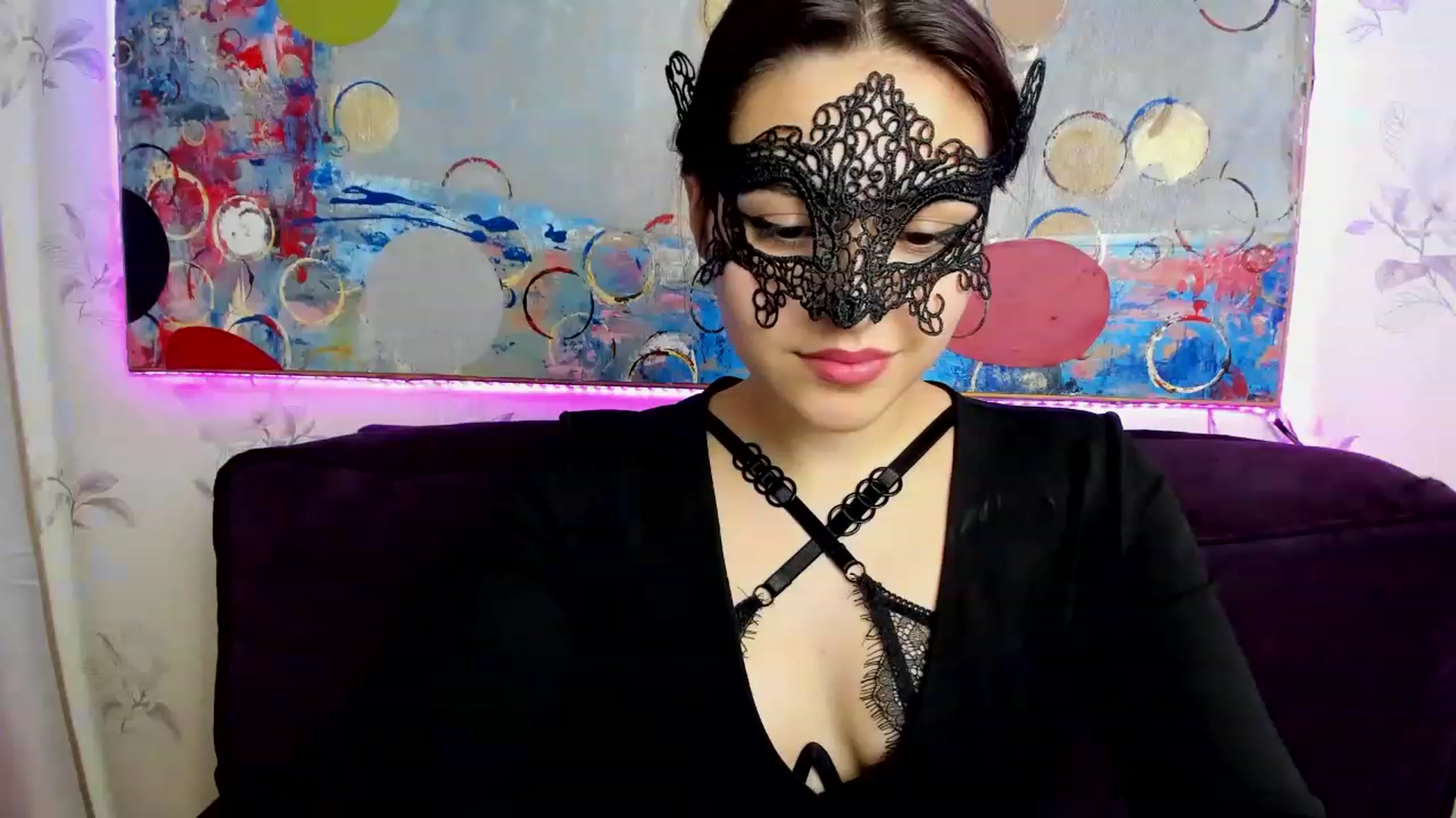 Gallery image thumbnail from MillaGold's myfreecams stream on, 12/10/2022, 17:05 image 6 of 20