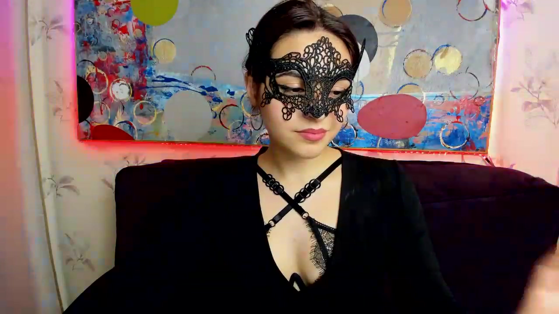Gallery image thumbnail from MillaGold's myfreecams stream on, 12/10/2022, 17:05 image 20 of 20