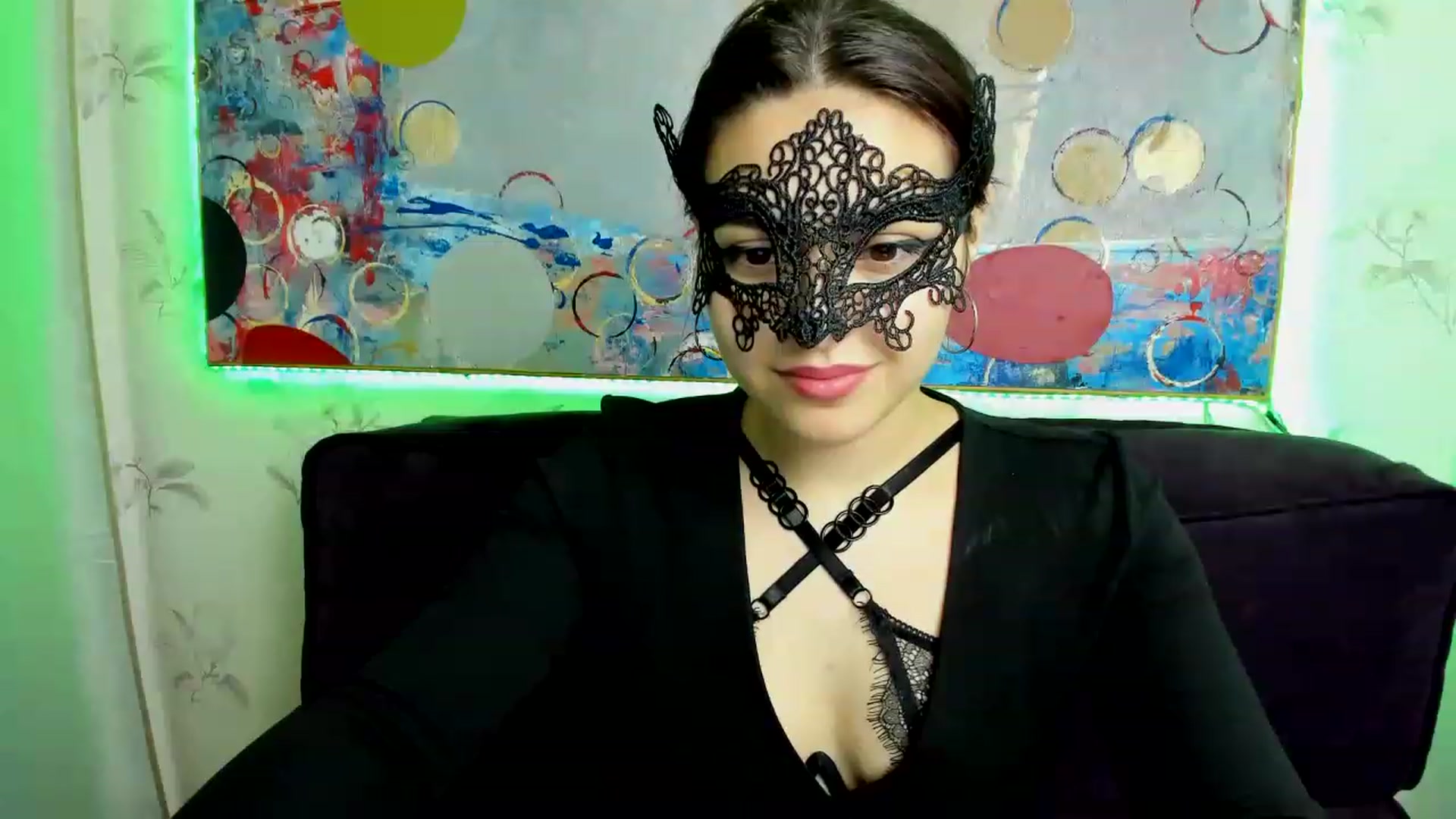 Gallery image thumbnail from MillaGold's myfreecams stream on, 12/10/2022, 17:54 image 9 of 20