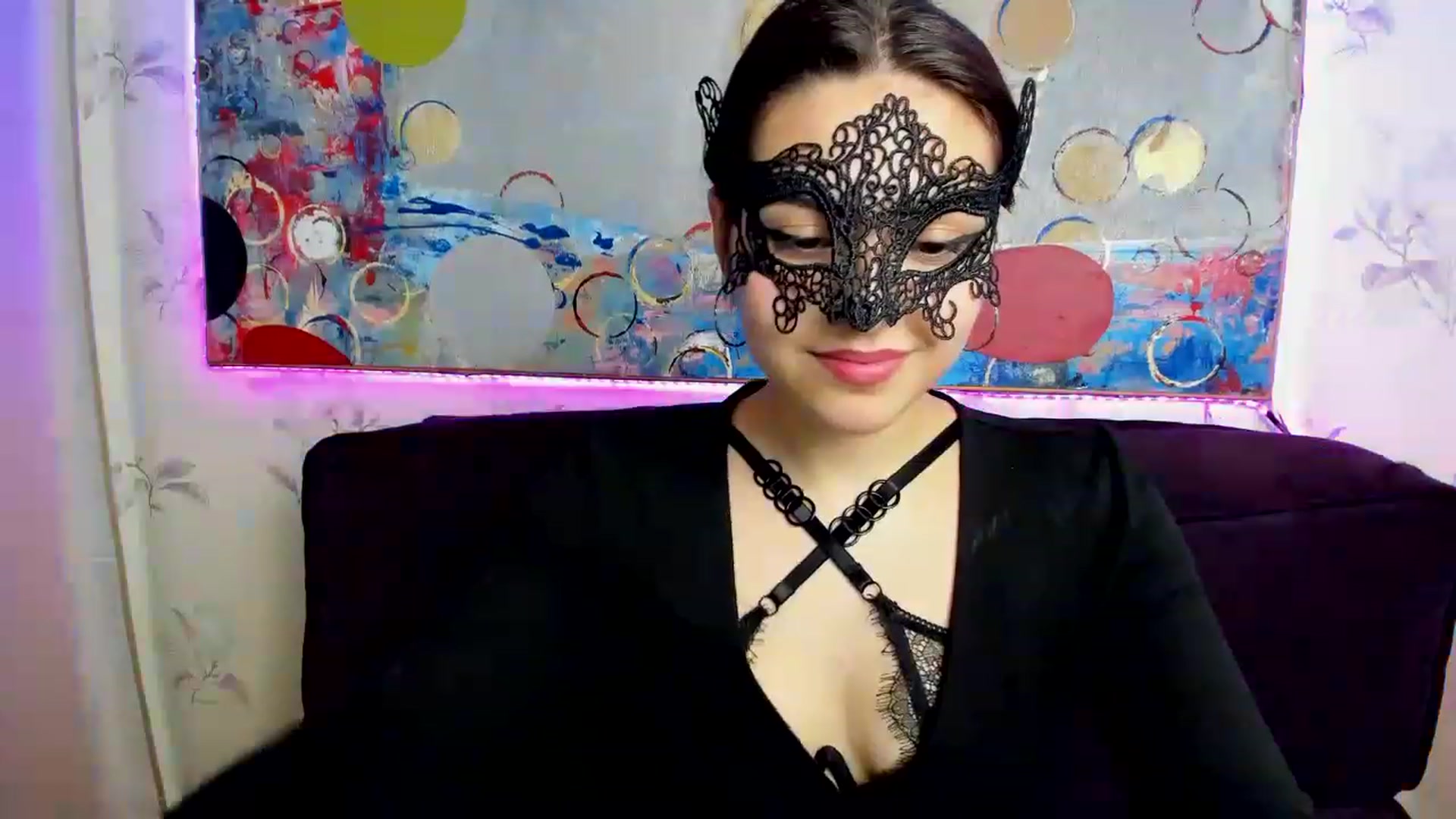 Gallery image thumbnail from MillaGold's myfreecams stream on, 12/10/2022, 17:54 image 10 of 20