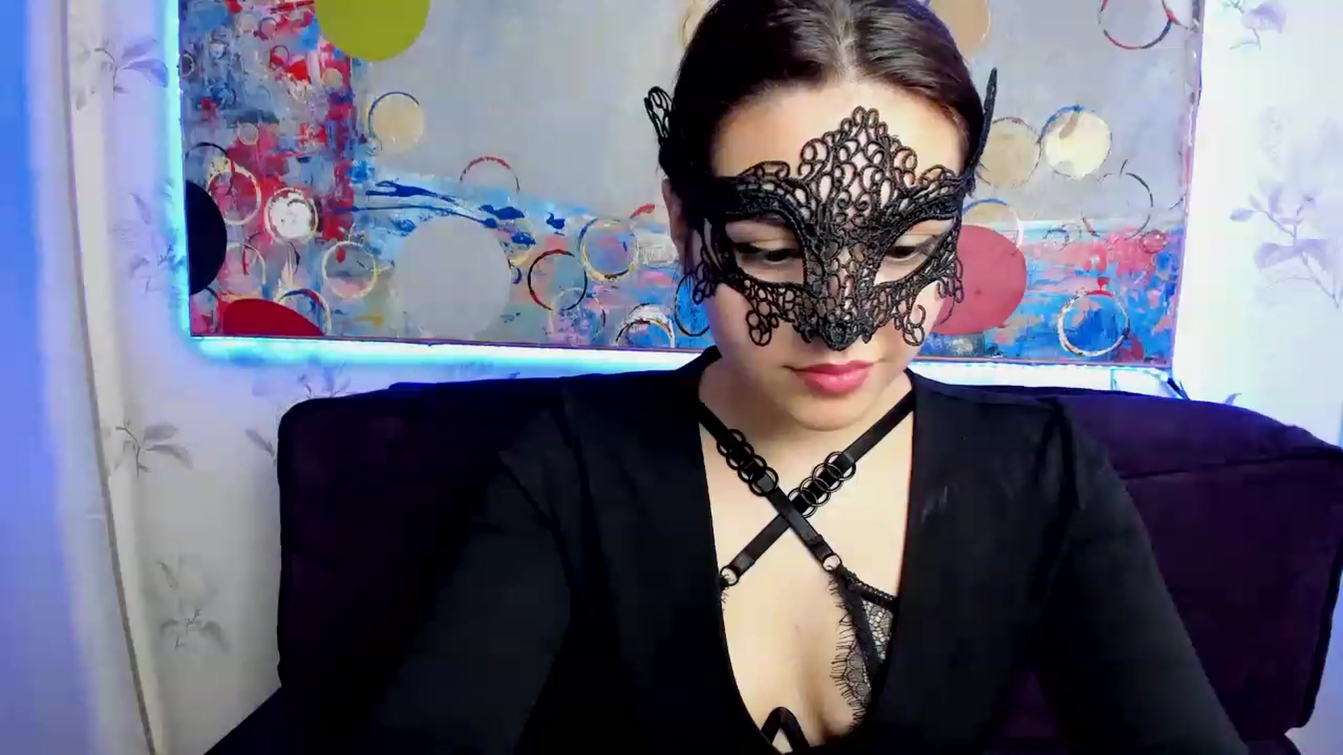 Gallery image thumbnail from MillaGold's myfreecams stream on, 12/10/2022, 17:54 image 6 of 20