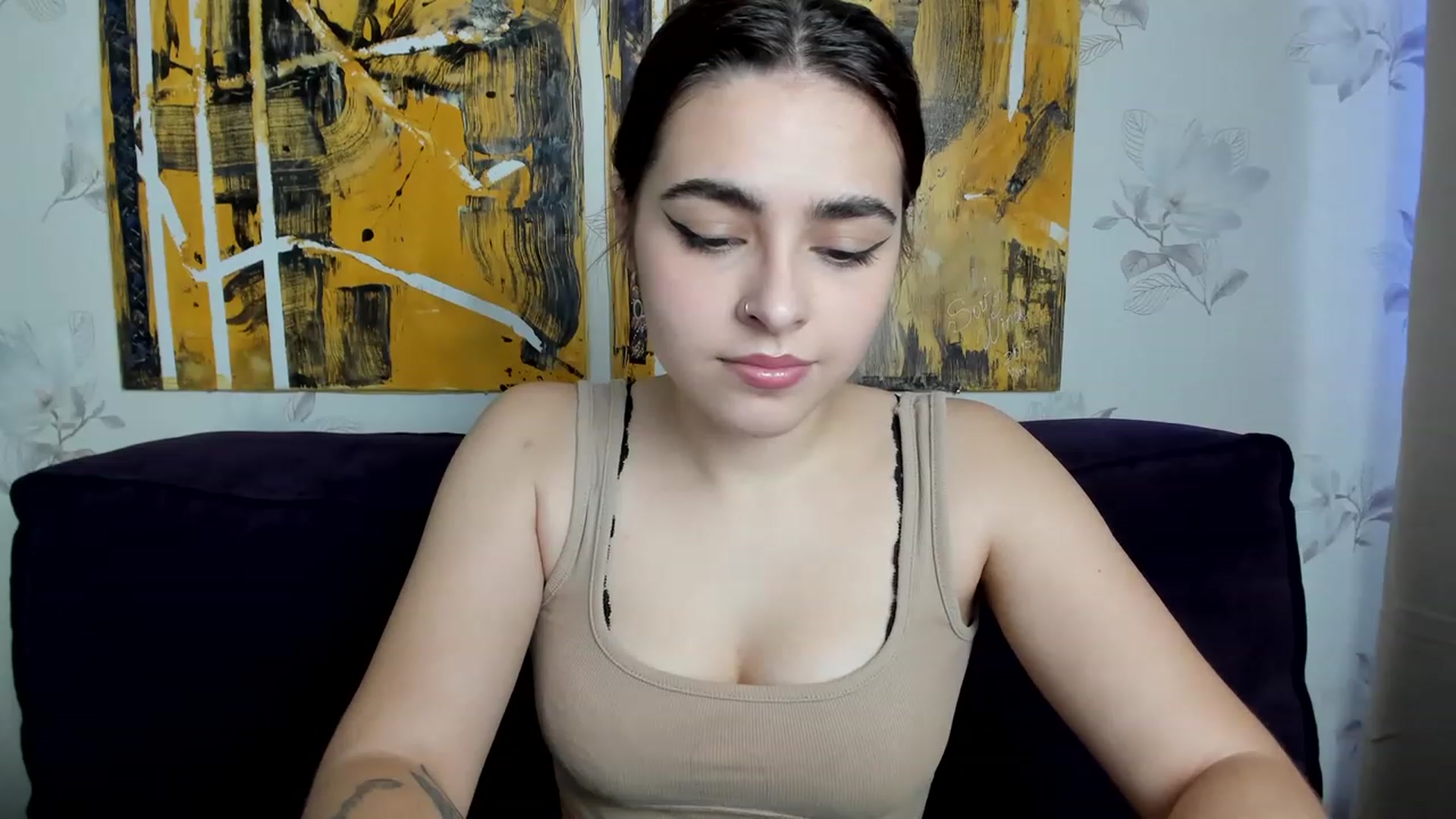 Gallery image thumbnail from MillaGold's myfreecams stream on, 12/11/2022, 09:09 image 16 of 20