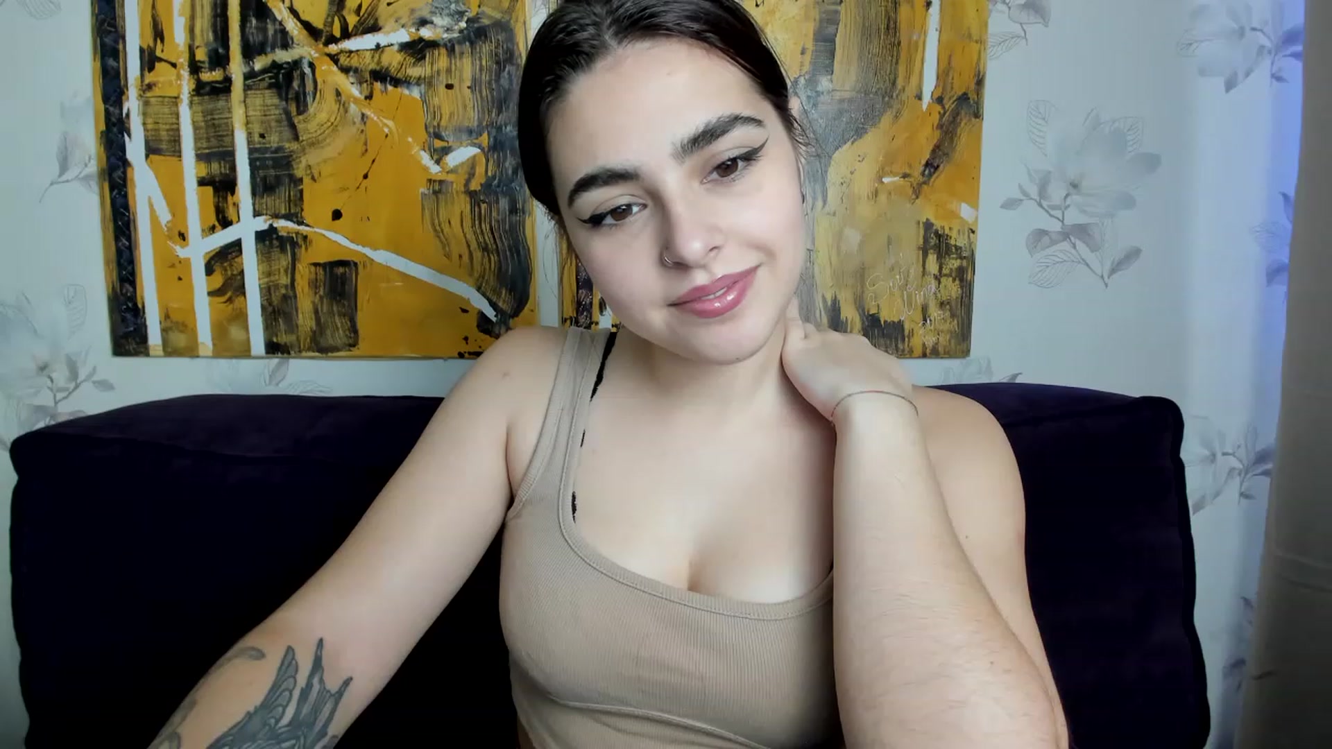 Gallery image thumbnail from MillaGold's myfreecams stream on, 12/11/2022, 09:09 image 8 of 20