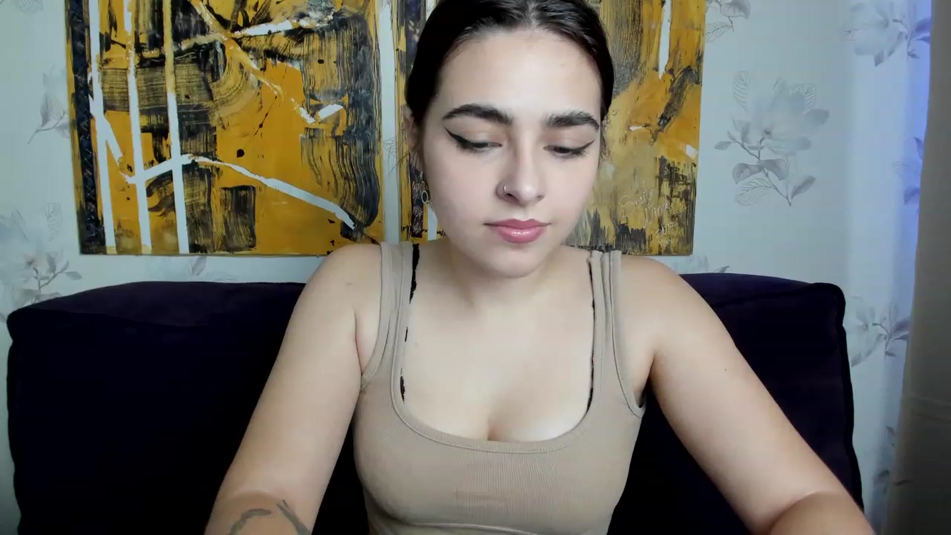 Gallery image thumbnail from MillaGold's myfreecams stream on, 12/11/2022, 09:09 image 9 of 20