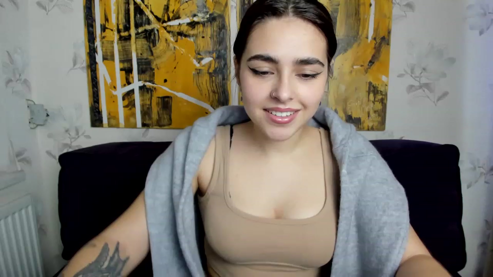 Gallery image thumbnail from MillaGold's myfreecams stream on, 12/11/2022, 09:47 image 4 of 20