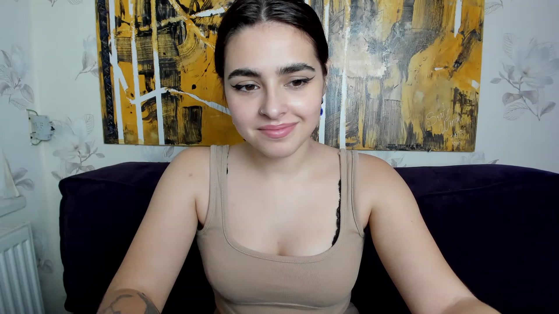 Gallery image thumbnail from MillaGold's myfreecams stream on, 12/11/2022, 12:19 image 19 of 20