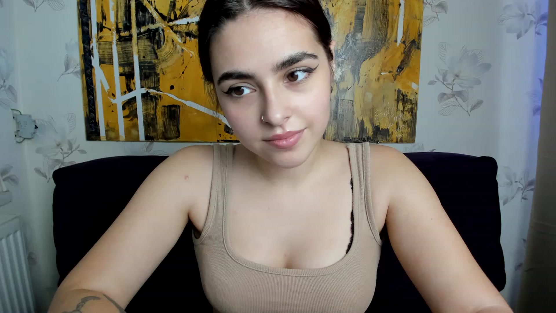 Gallery image thumbnail from MillaGold's myfreecams stream on, 12/11/2022, 12:41 image 6 of 20