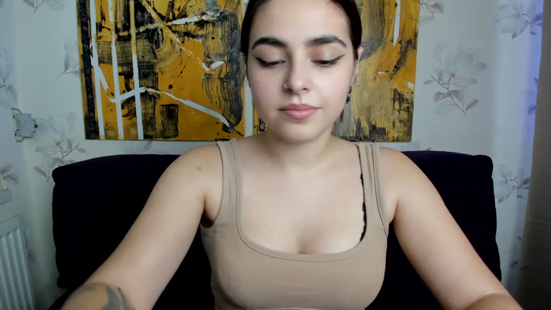 Gallery image thumbnail from MillaGold's myfreecams stream on, 12/11/2022, 12:41 image 5 of 20