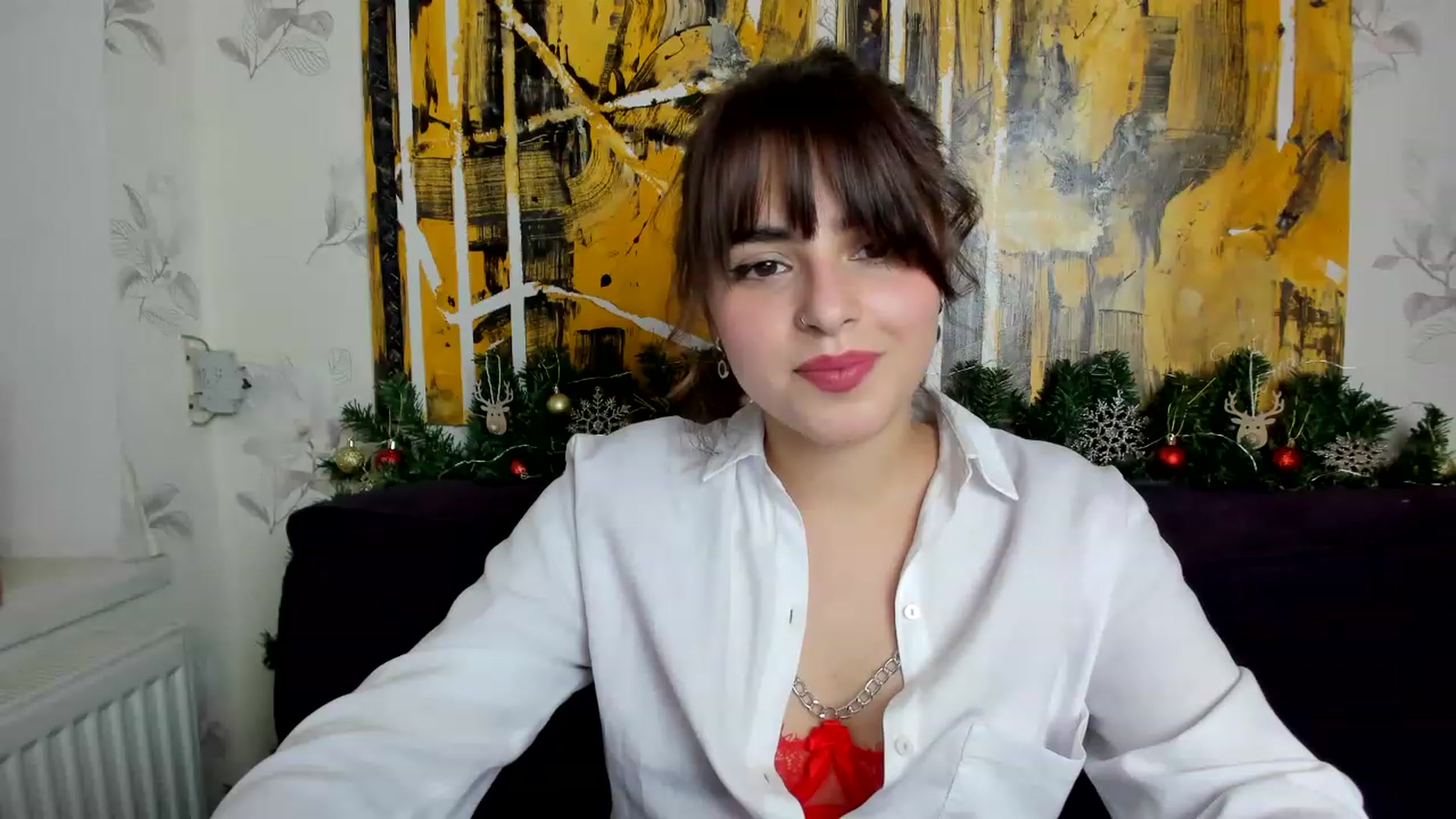 Gallery image thumbnail from MillaGold's myfreecams stream on, 12/18/2022, 11:35 image 17 of 20