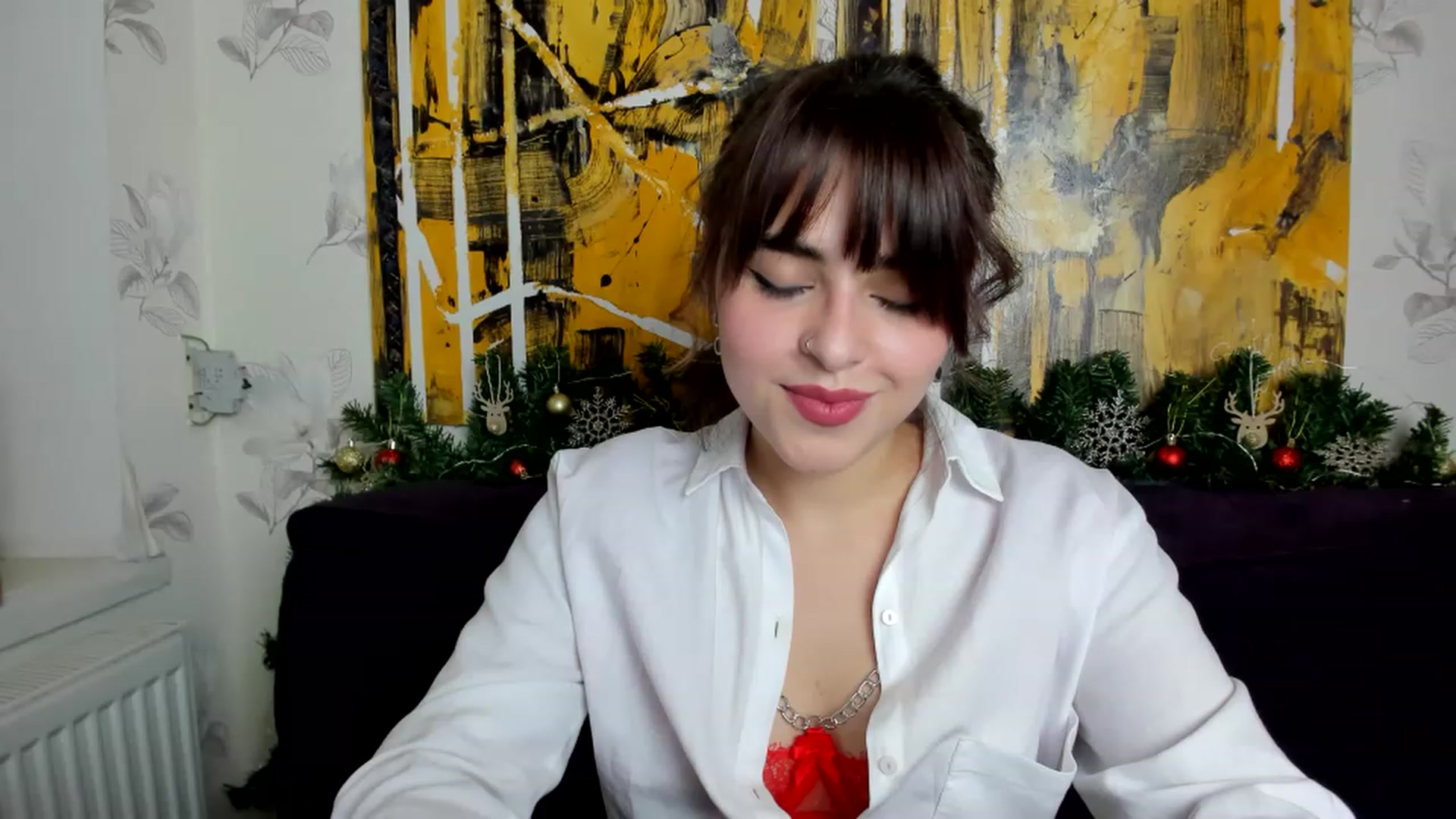 Gallery image thumbnail from MillaGold's myfreecams stream on, 12/18/2022, 11:35 image 15 of 20