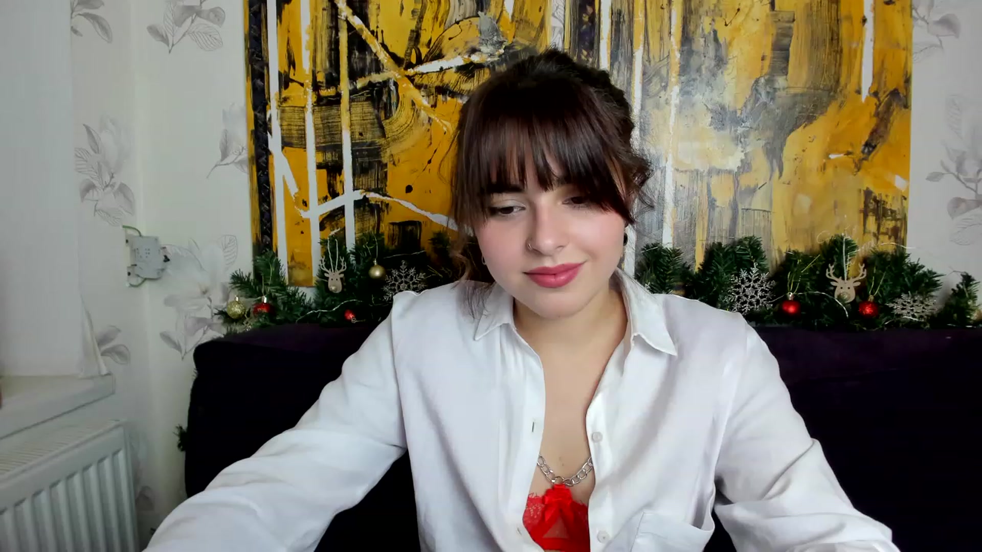 Gallery image thumbnail from MillaGold's myfreecams stream on, 12/18/2022, 11:35 image 8 of 20